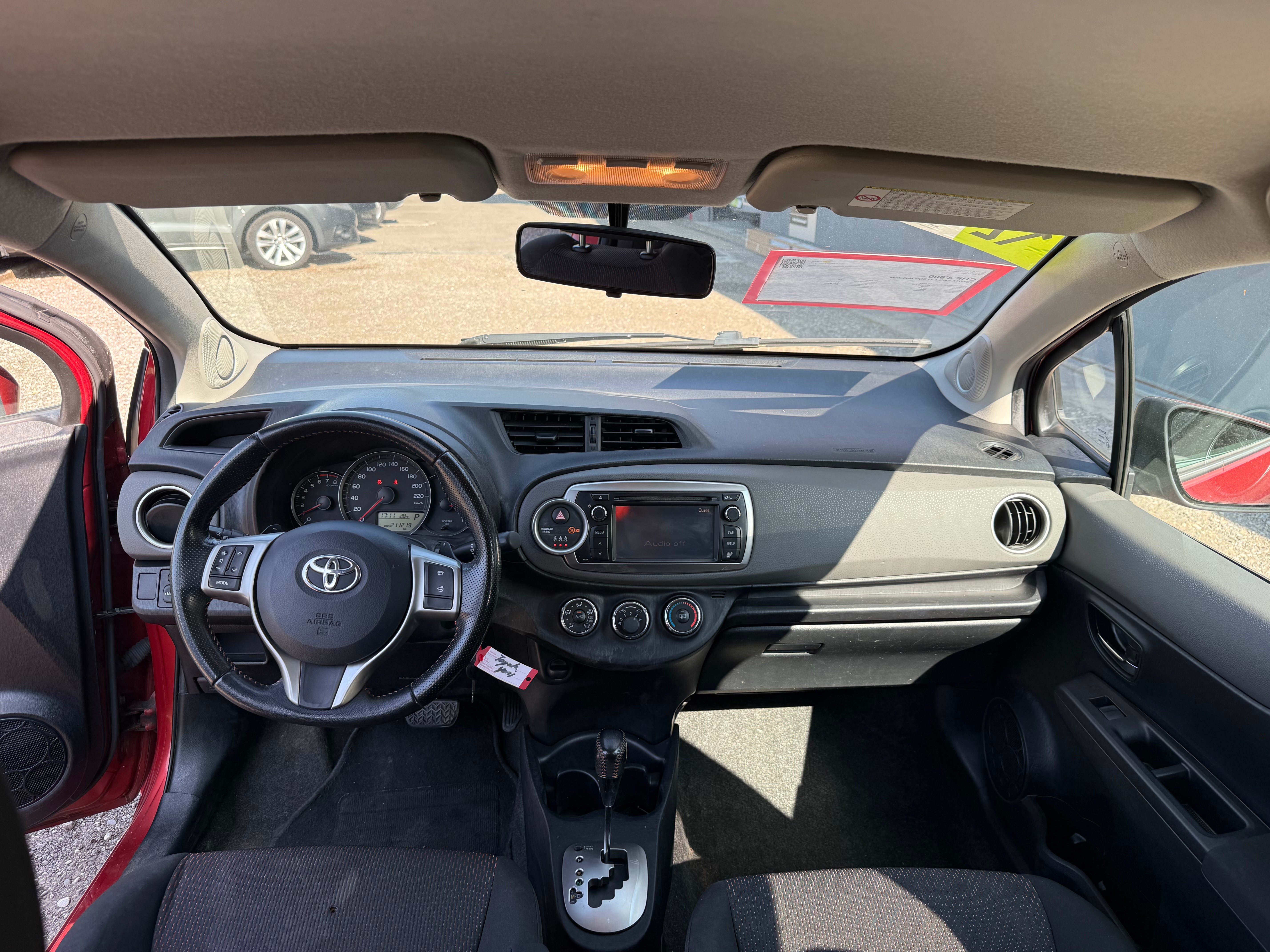 TOYOTA Yaris 1.33 Style Multidrive — slika 7