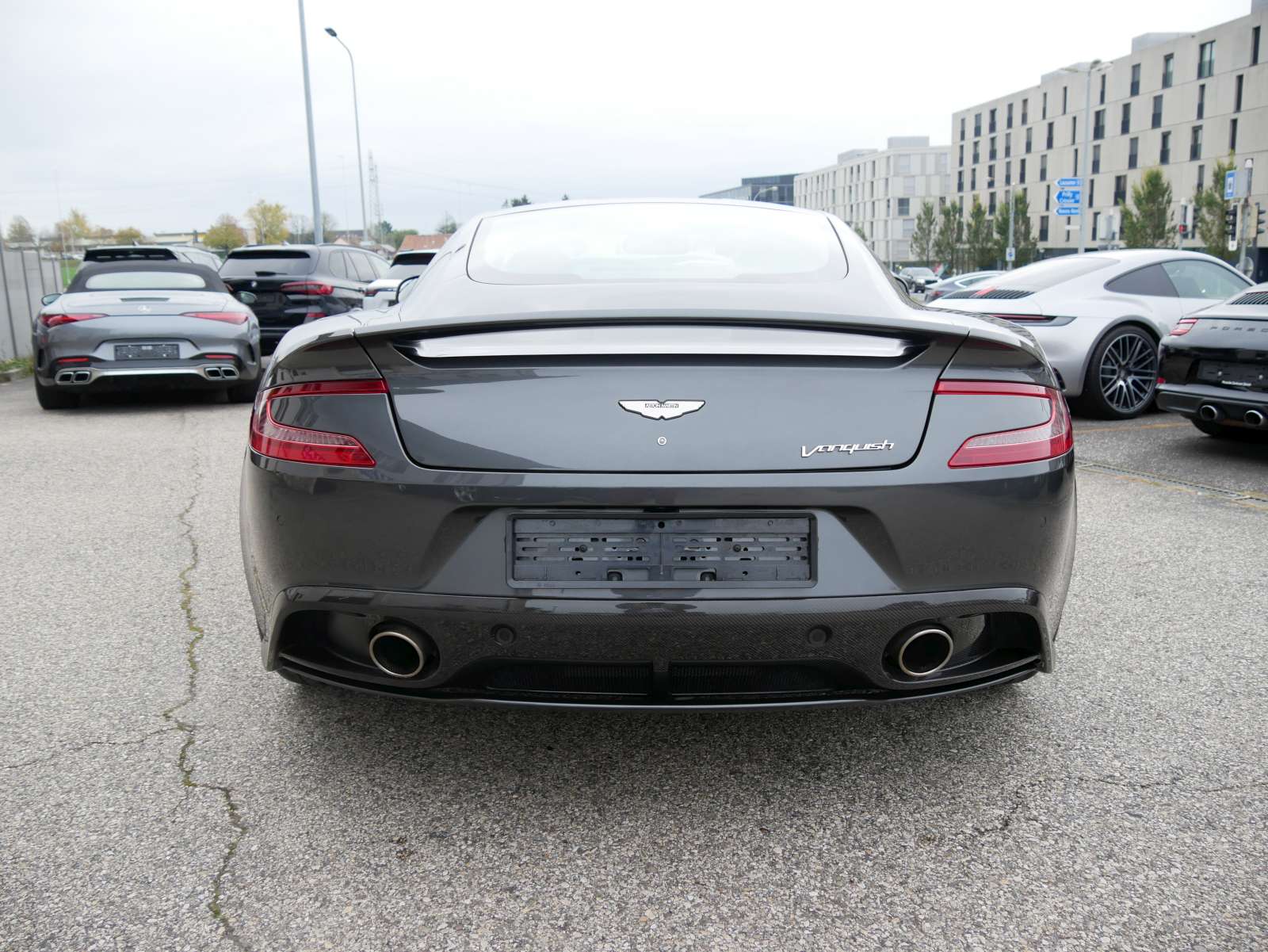 ASTON MARTIN Vanquish V12 5.9-48 Touchtronic 3-image-2