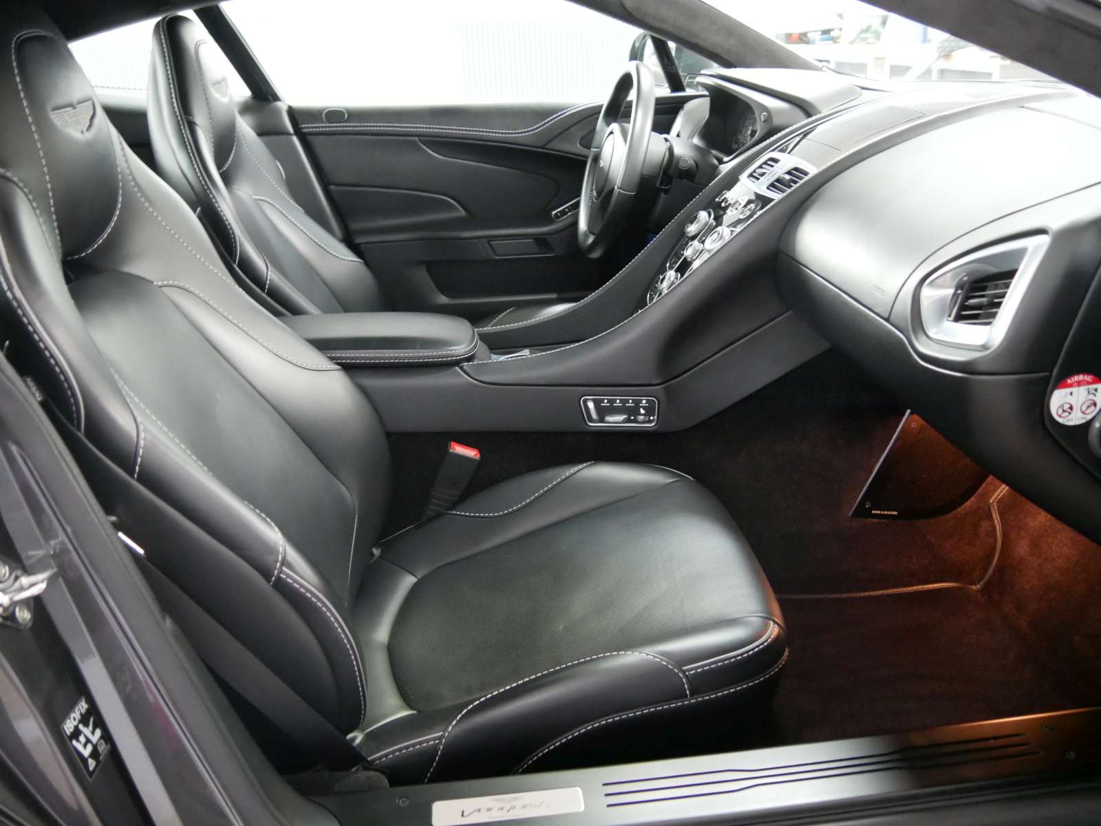 ASTON MARTIN Vanquish V12 5.9-48 Touchtronic 3-image-11