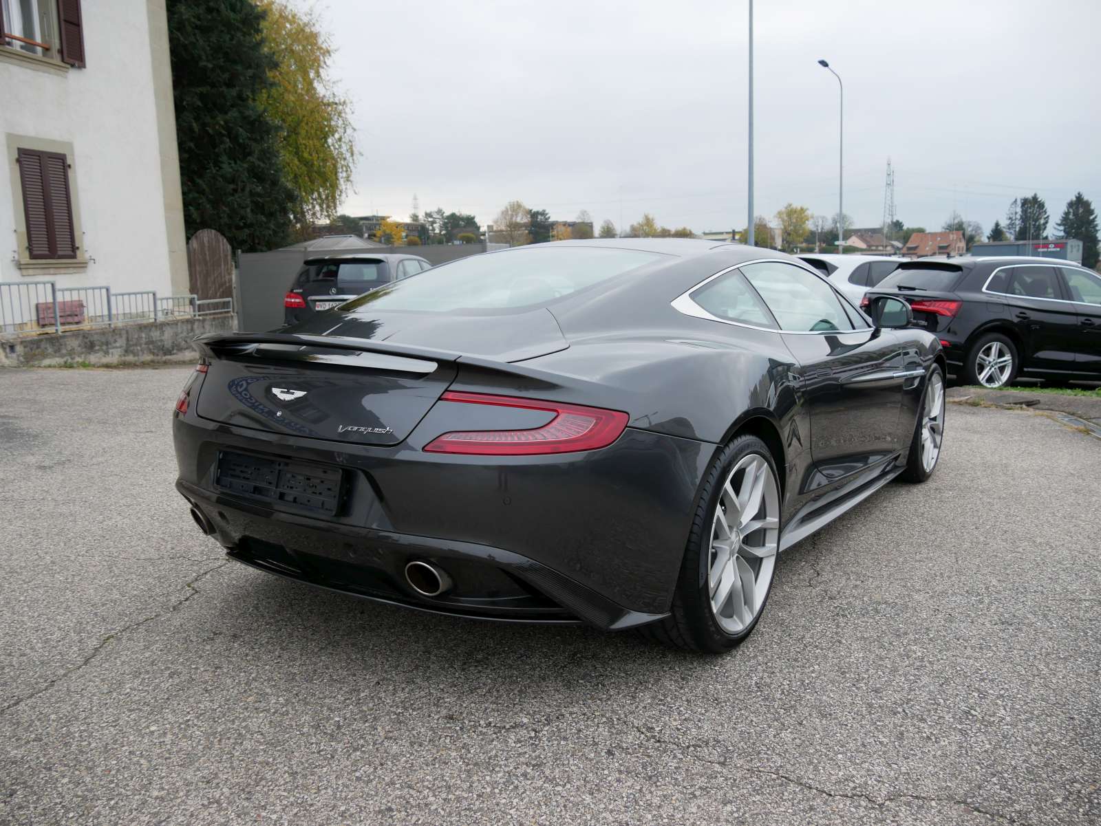 ASTON MARTIN Vanquish V12 5.9-48 Touchtronic 3-image-3