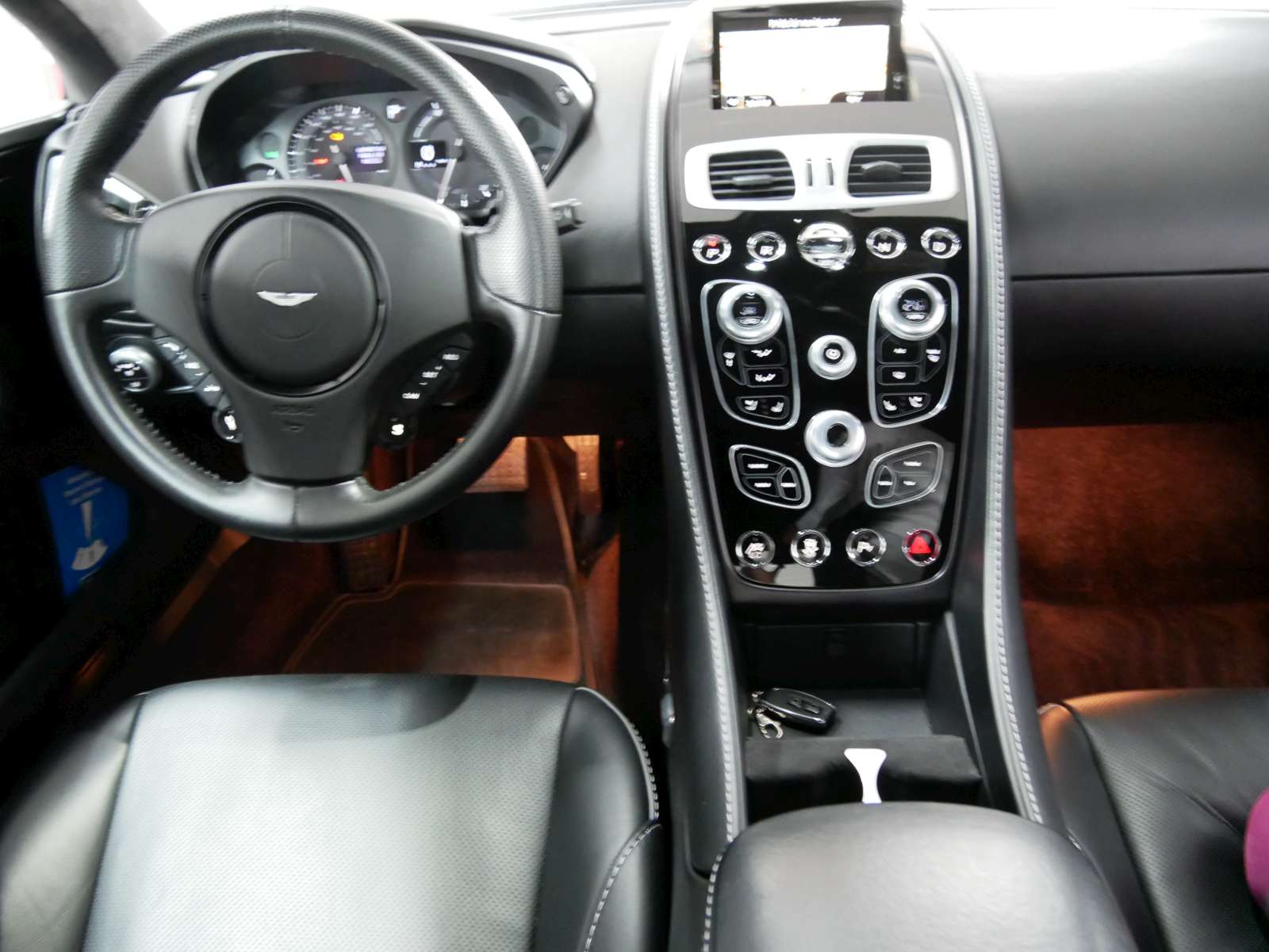 ASTON MARTIN Vanquish V12 5.9-48 Touchtronic 3-image-8