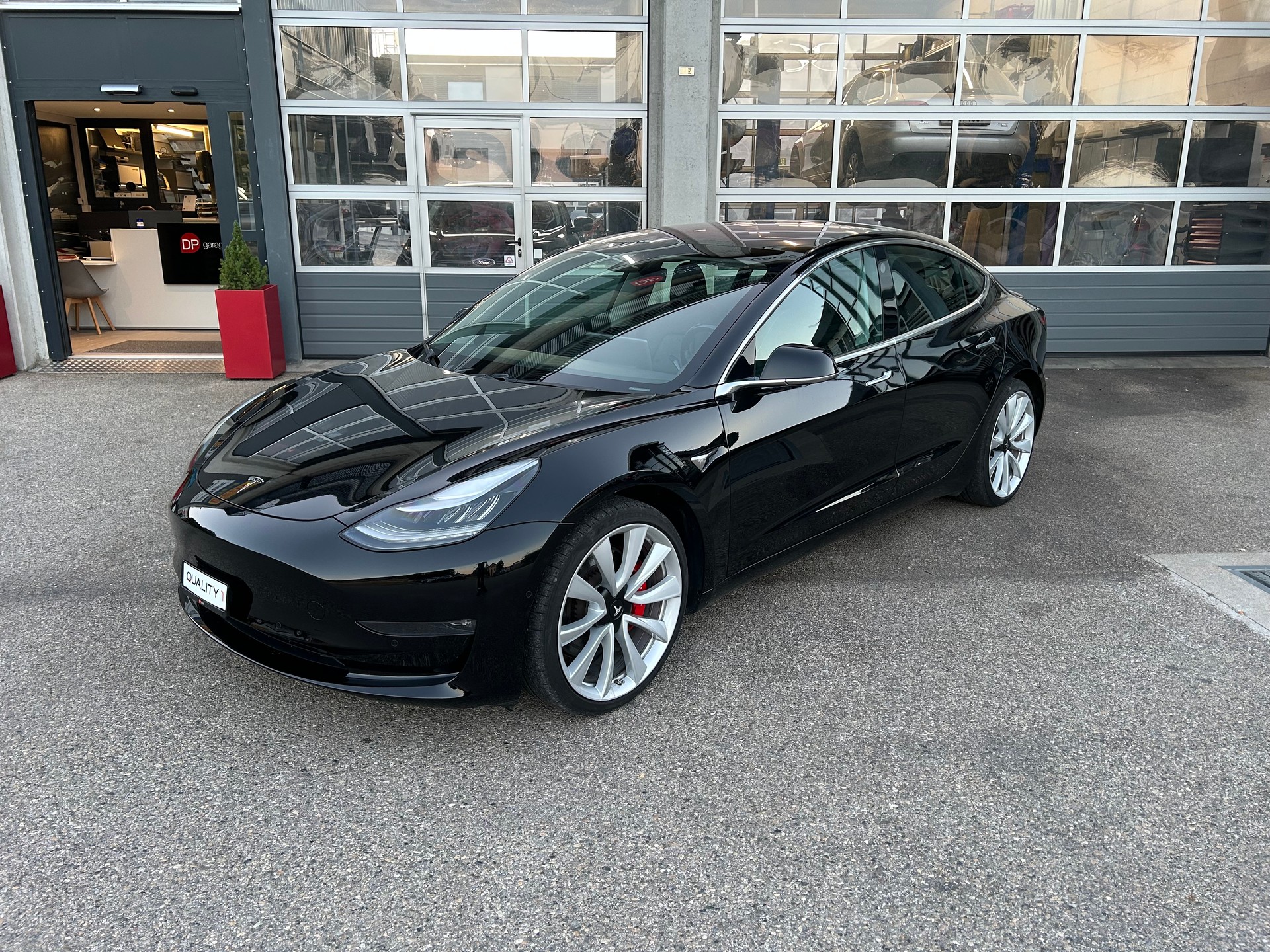 TESLA Model 3 Long Range Dual Motor AWD-image-2
