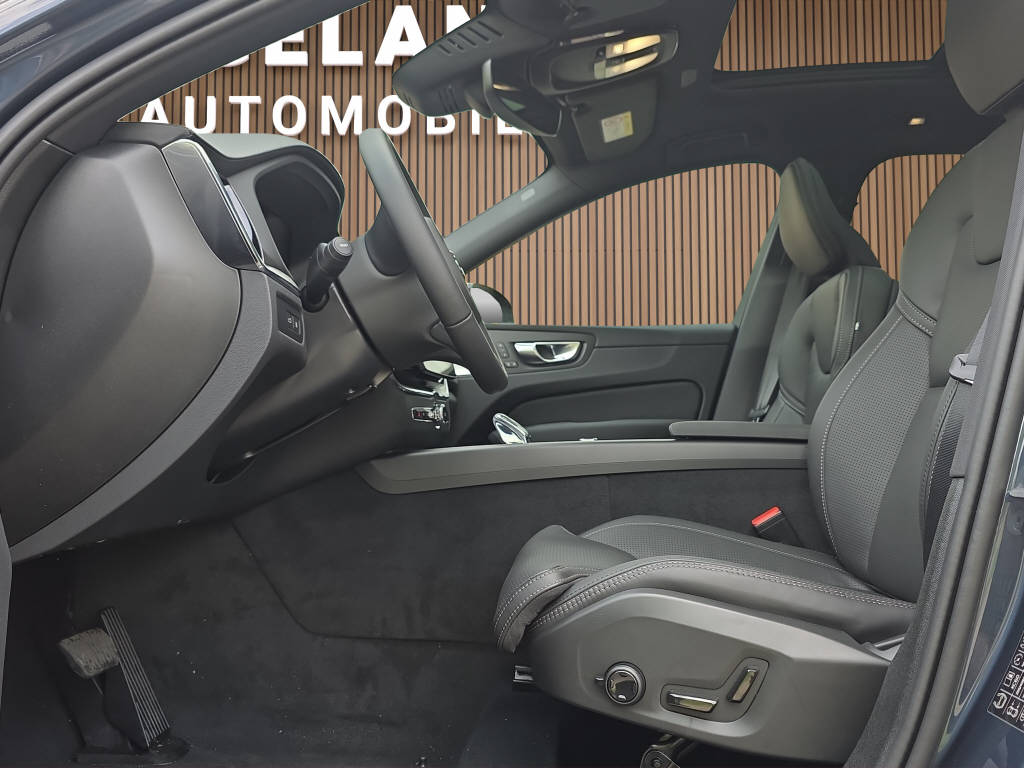 VOLVO XC60 2.0 T8 TE Black Edition eAWD-image-10
