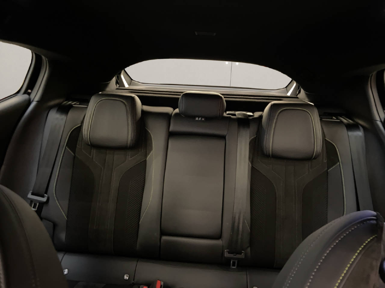 PEUGEOT 408 1.6 PHEV 180 GT-image-11