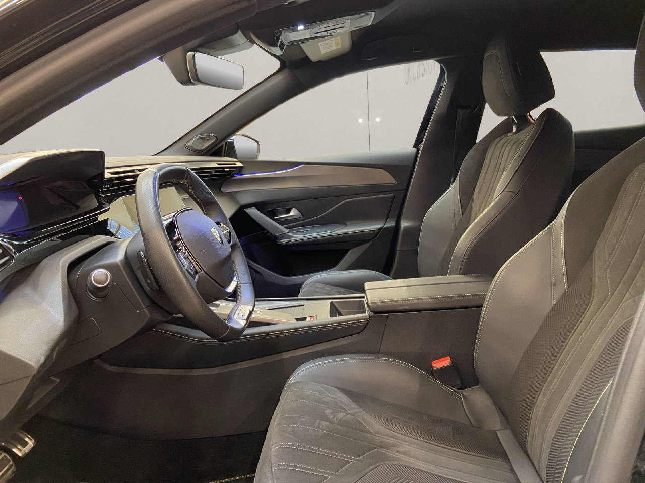 PEUGEOT 408 1.6 PHEV 180 GT-image-4