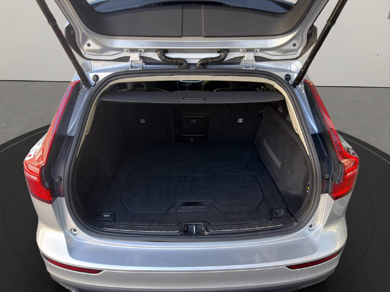 VOLVO V60 2.0 T6 Inscription AWD-image-15