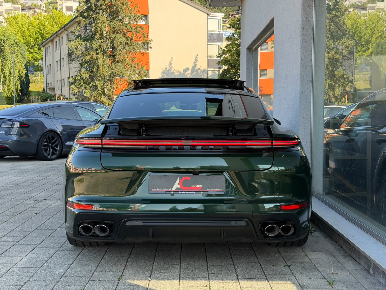 PORSCHE Panamera 4S E-Hybrid PDK-image-4