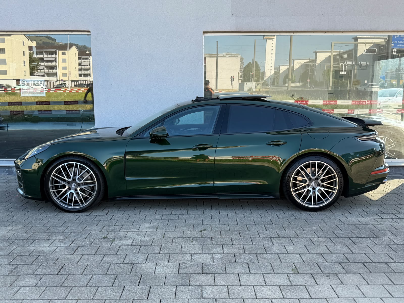 PORSCHE Panamera 4S E-Hybrid PDK-image-2