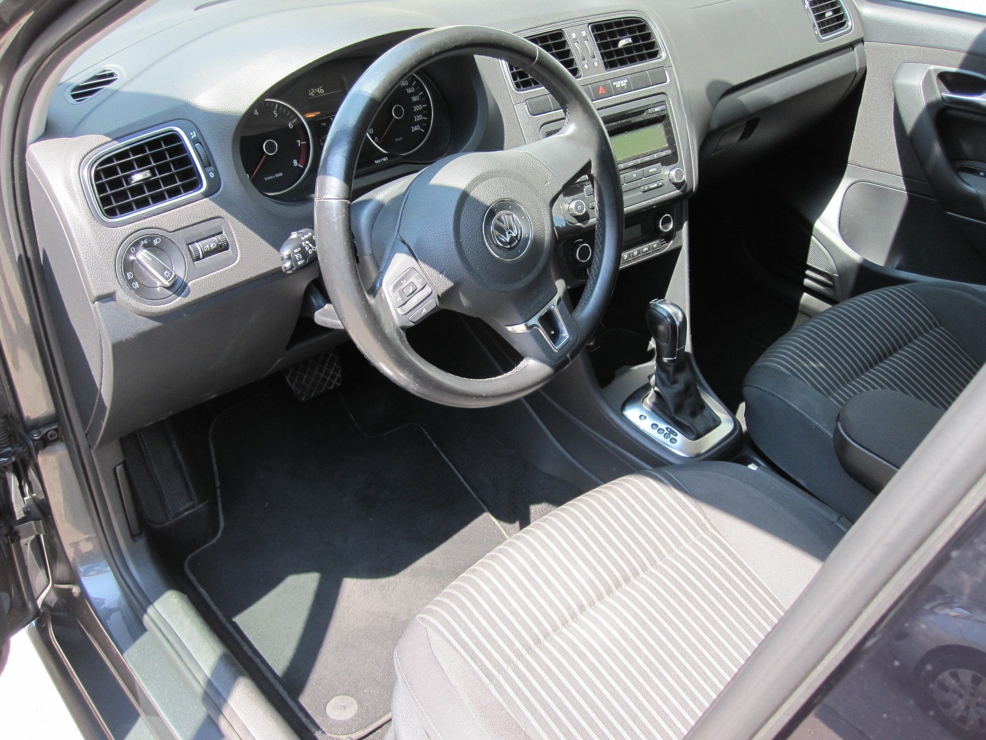 VW Polo 1.4 16V Comfortline DSG-image-3