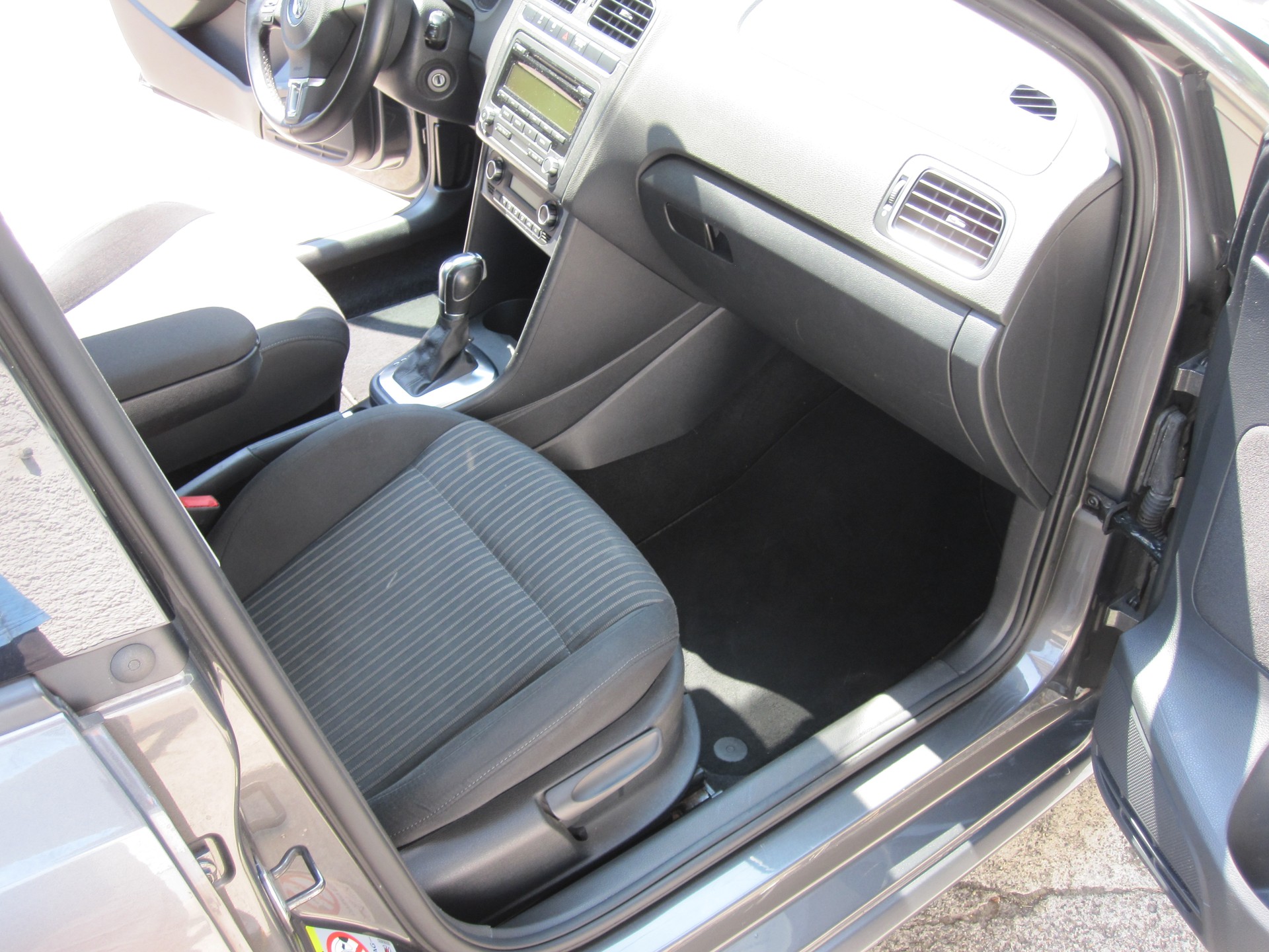 VW Polo 1.4 16V Comfortline DSG-image-7