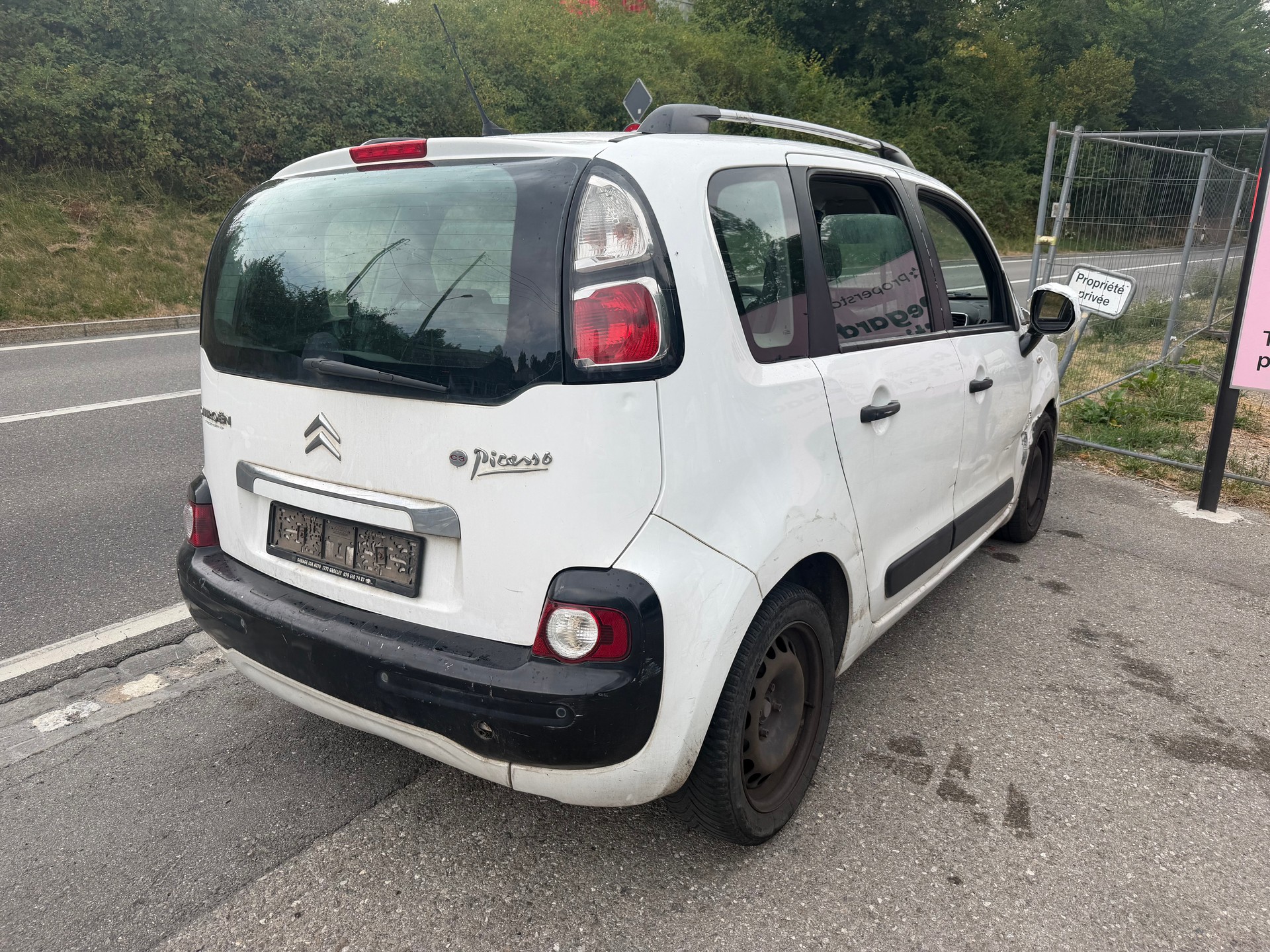 CITROEN C3 Picasso 1.6 HDi Chic-image-2