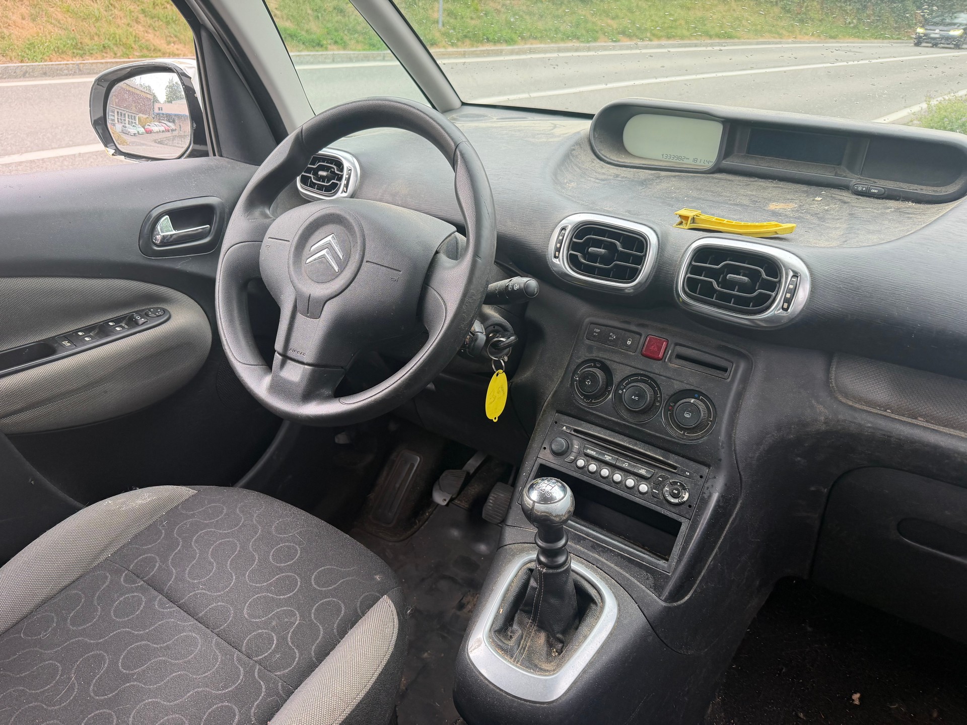 CITROEN C3 Picasso 1.6 HDi Chic-image-7