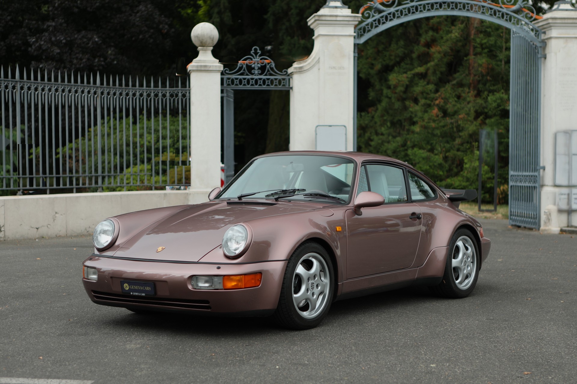 PORSCHE 911 Turbo II 3.3 ( 964 )-image-1