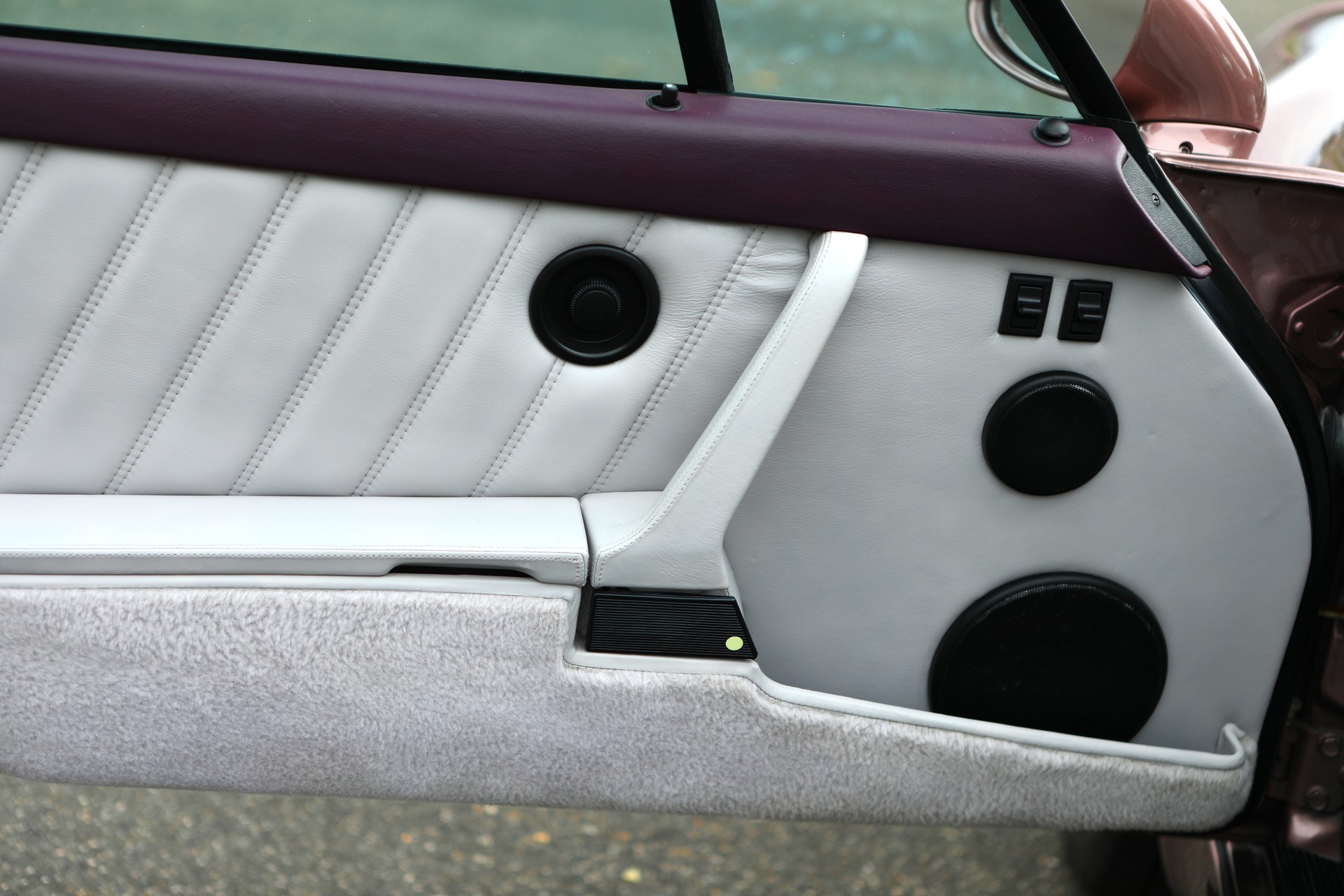PORSCHE 911 Turbo II 3.3 ( 964 )-image-14