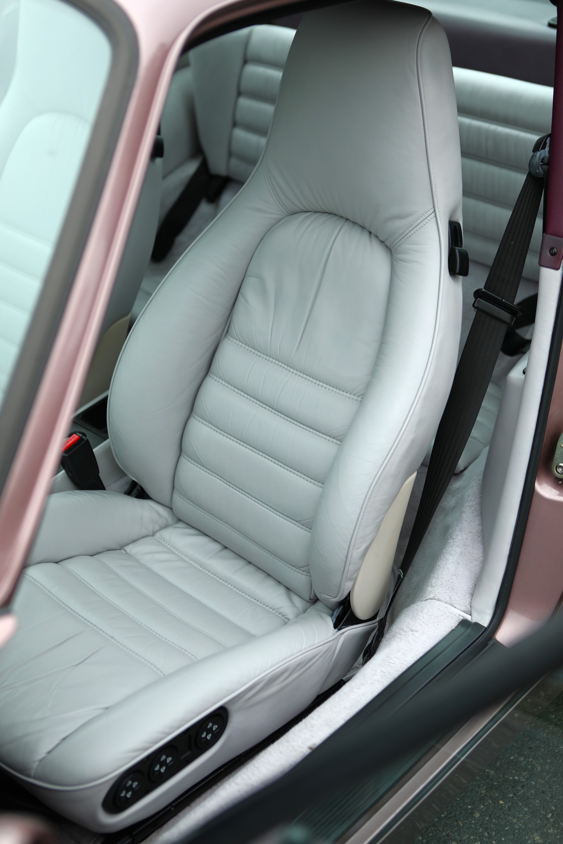 PORSCHE 911 Turbo II 3.3 ( 964 )-image-11