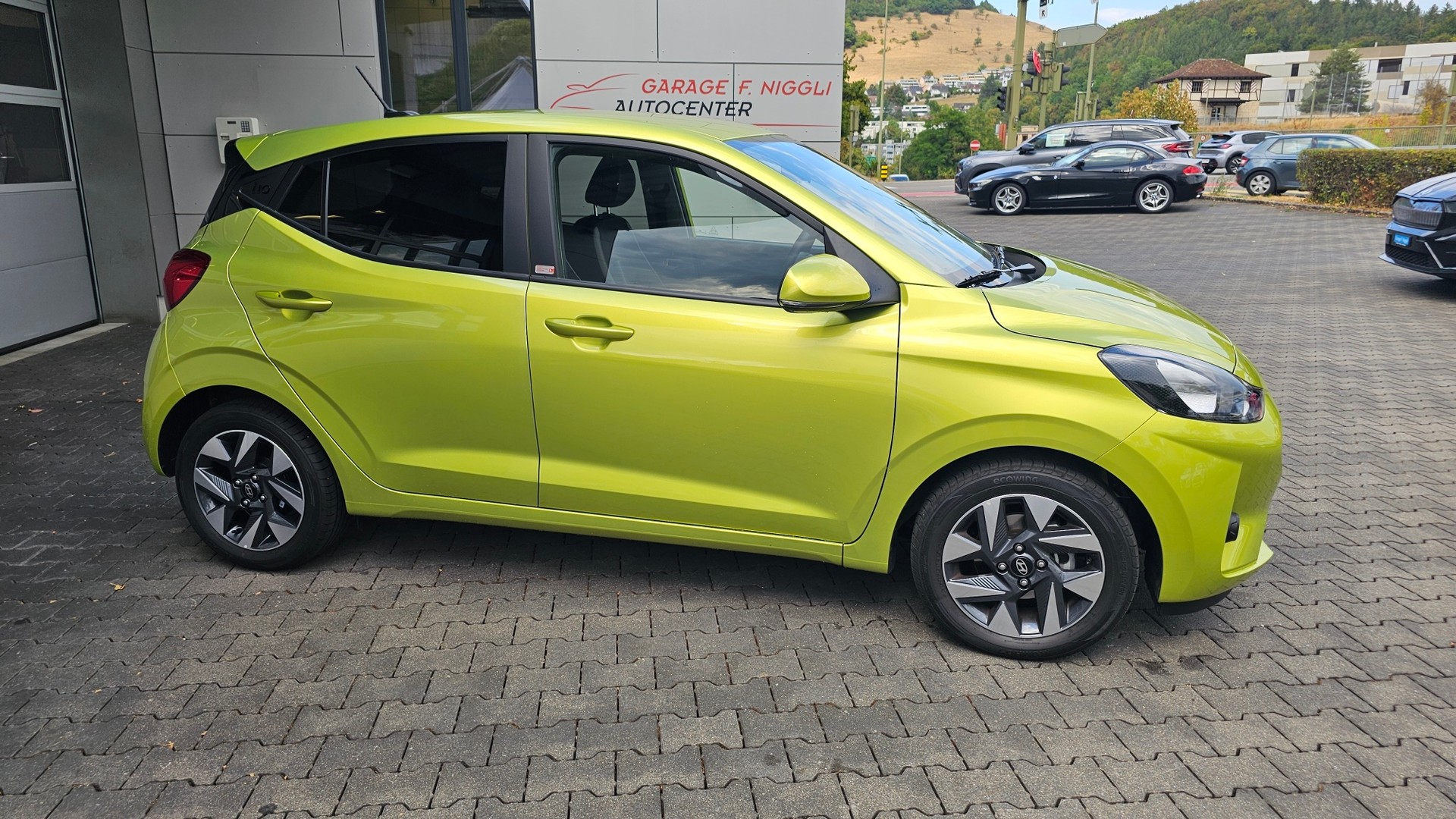 HYUNDAI i10 1.2 Amplia Aut.-image-3