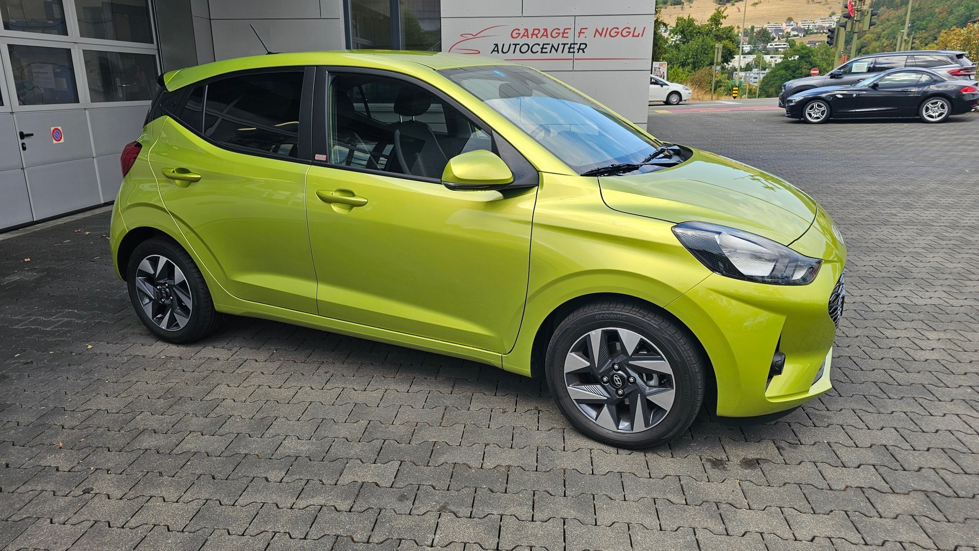 HYUNDAI i10 1.2 Amplia Aut.-image-2
