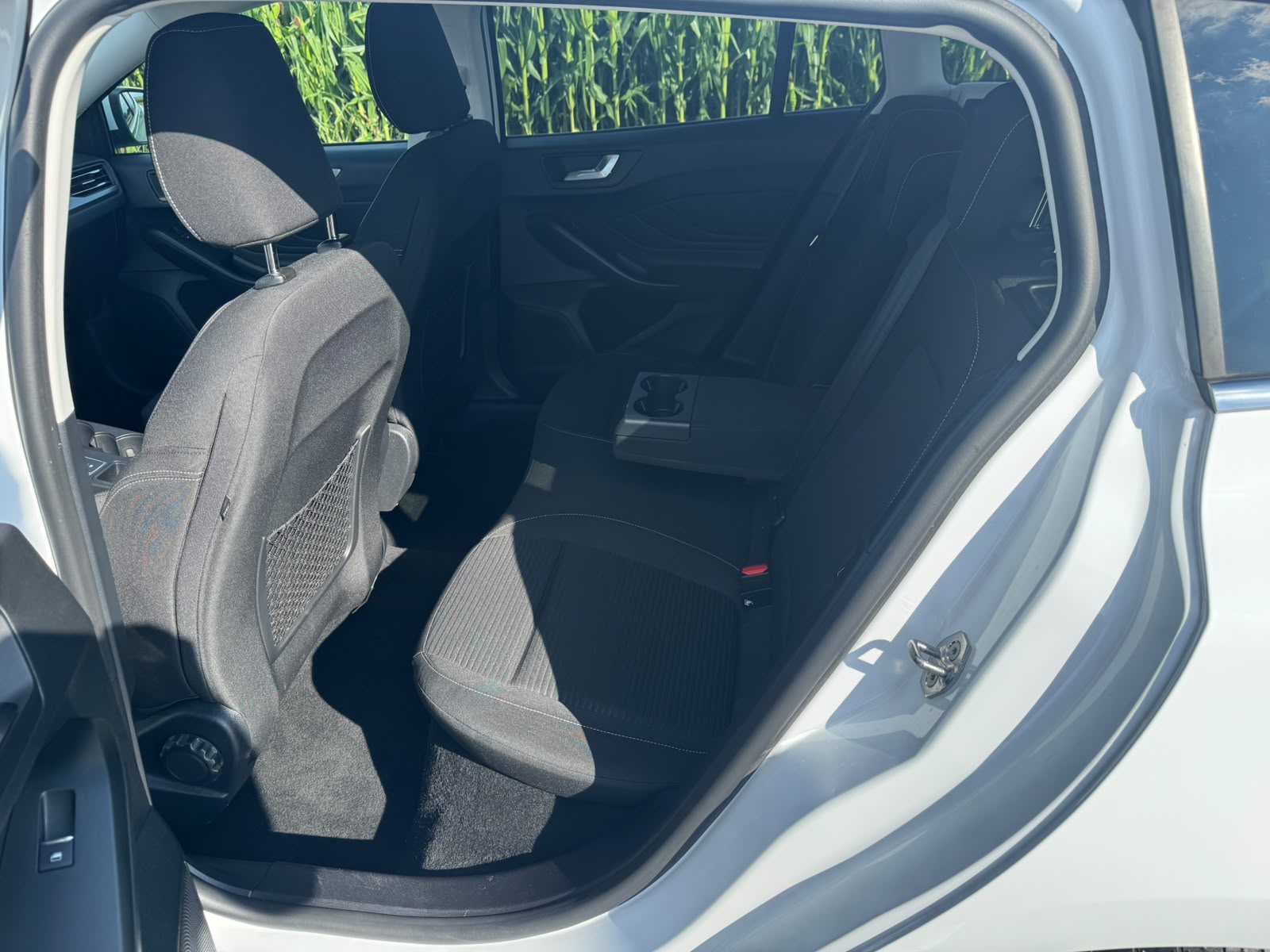 FORD Focus 1.5 TDCi Titanium Automatic-image-7