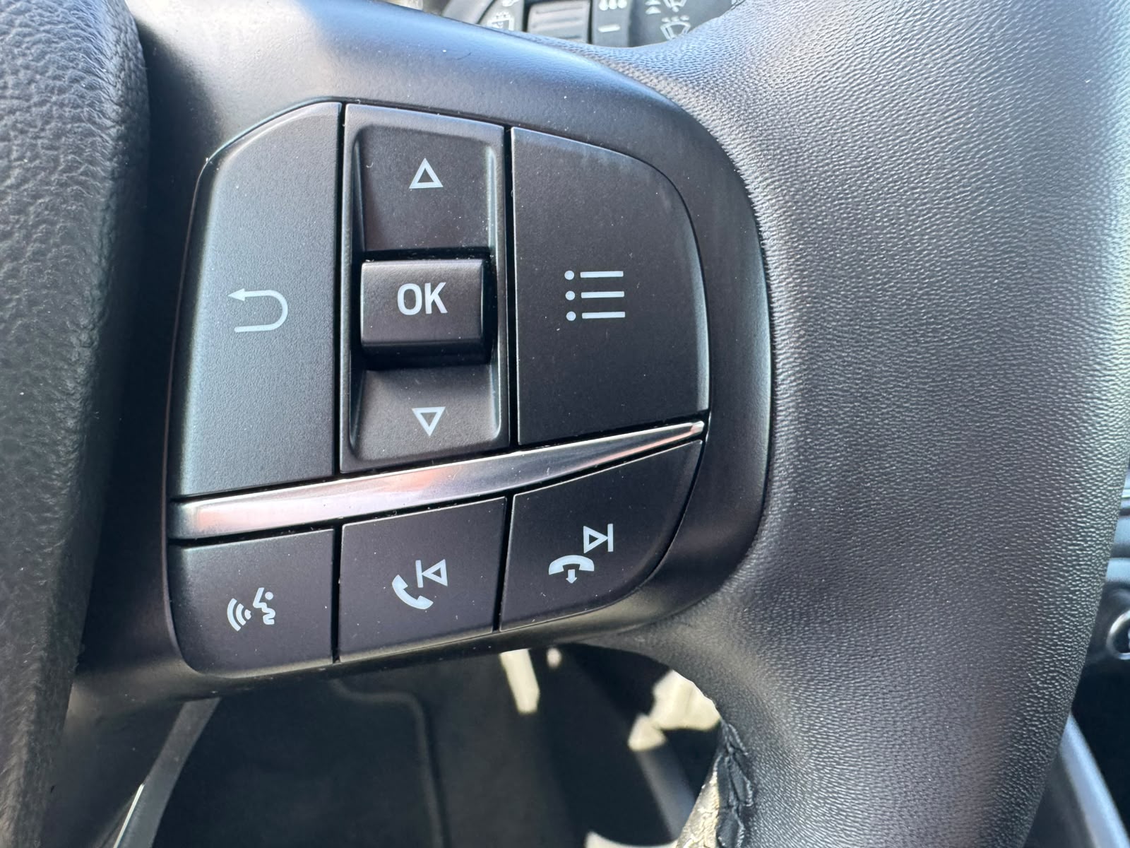 FORD Focus 1.5 TDCi Titanium Automatic-image-14