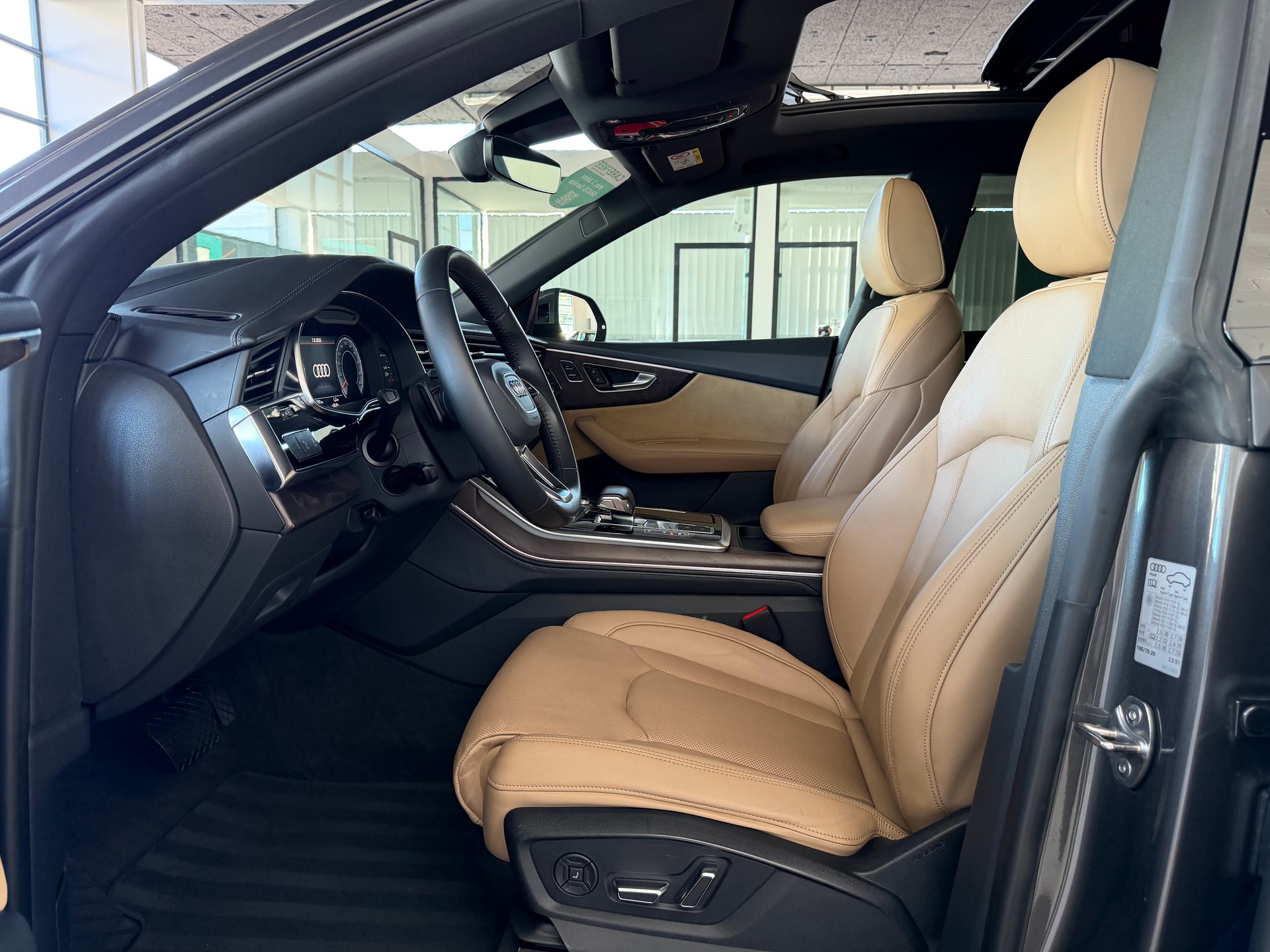 AUDI Q8 50 TDI quattro tiptronic-image-10