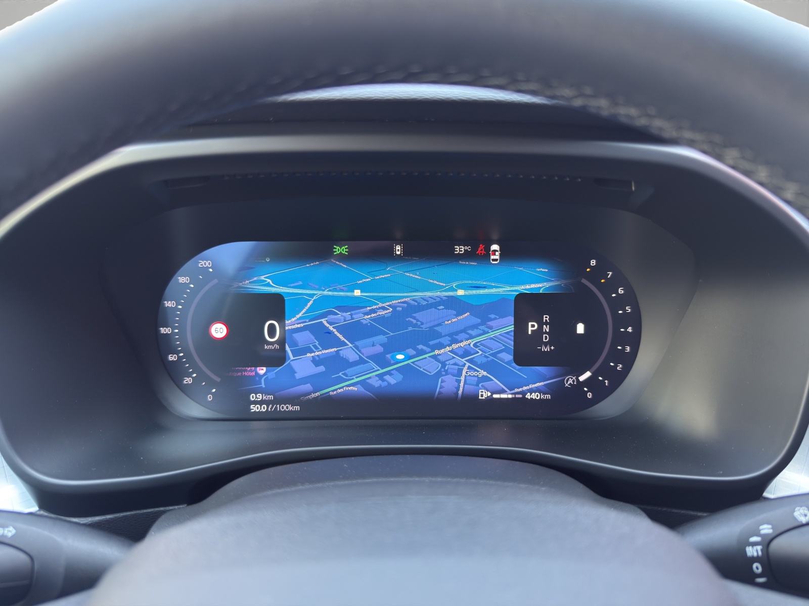 VOLVO XC40 2.0 B4 MH Plus Dark-image-12