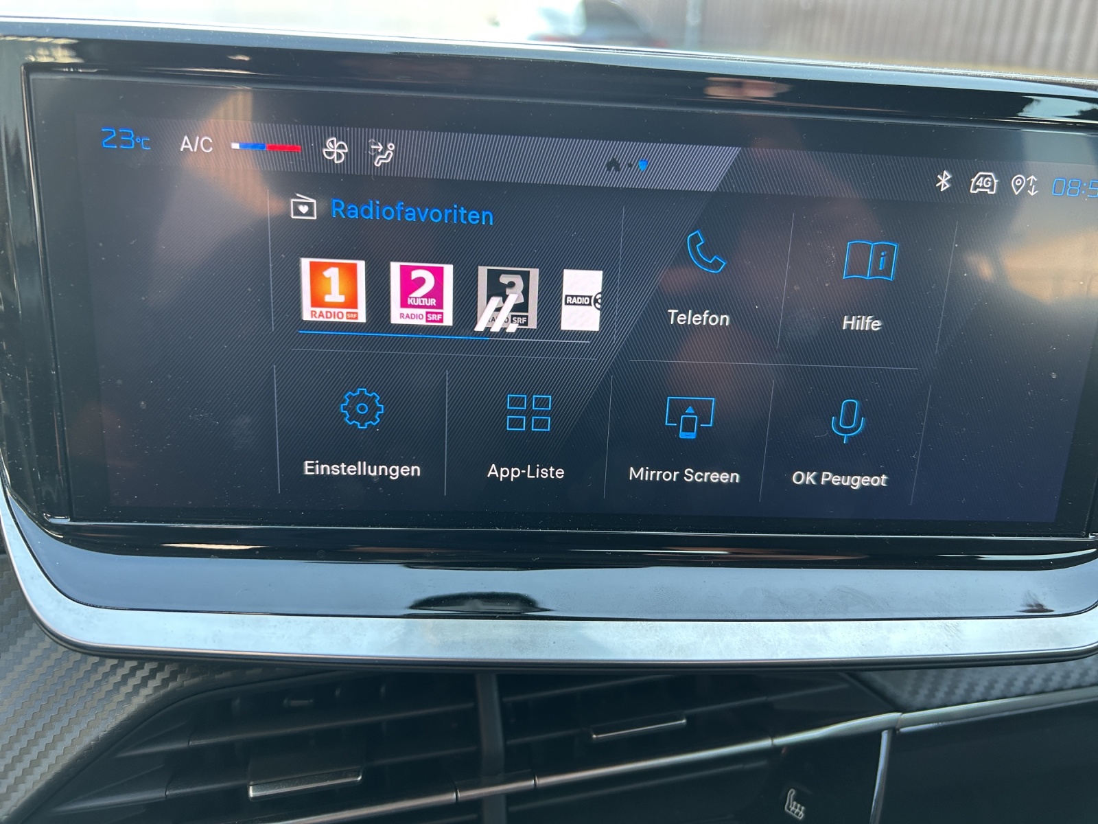 PEUGEOT 208 1.2 PureTech Active EAT8 - NAVI - LED - Einparkhilfe hinten - Sitzheizung-image-10