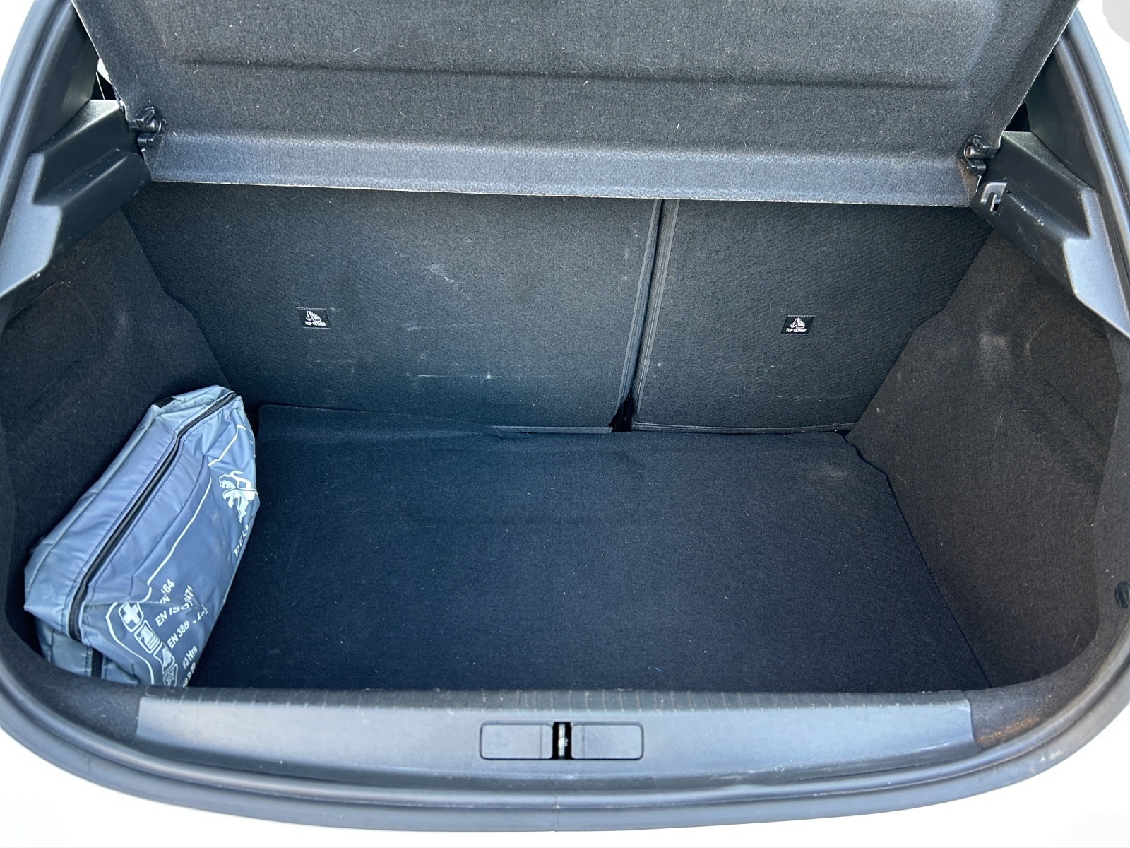 PEUGEOT 208 1.2 PureTech Active EAT8 - NAVI - LED - Einparkhilfe hinten - Sitzheizung-image-7