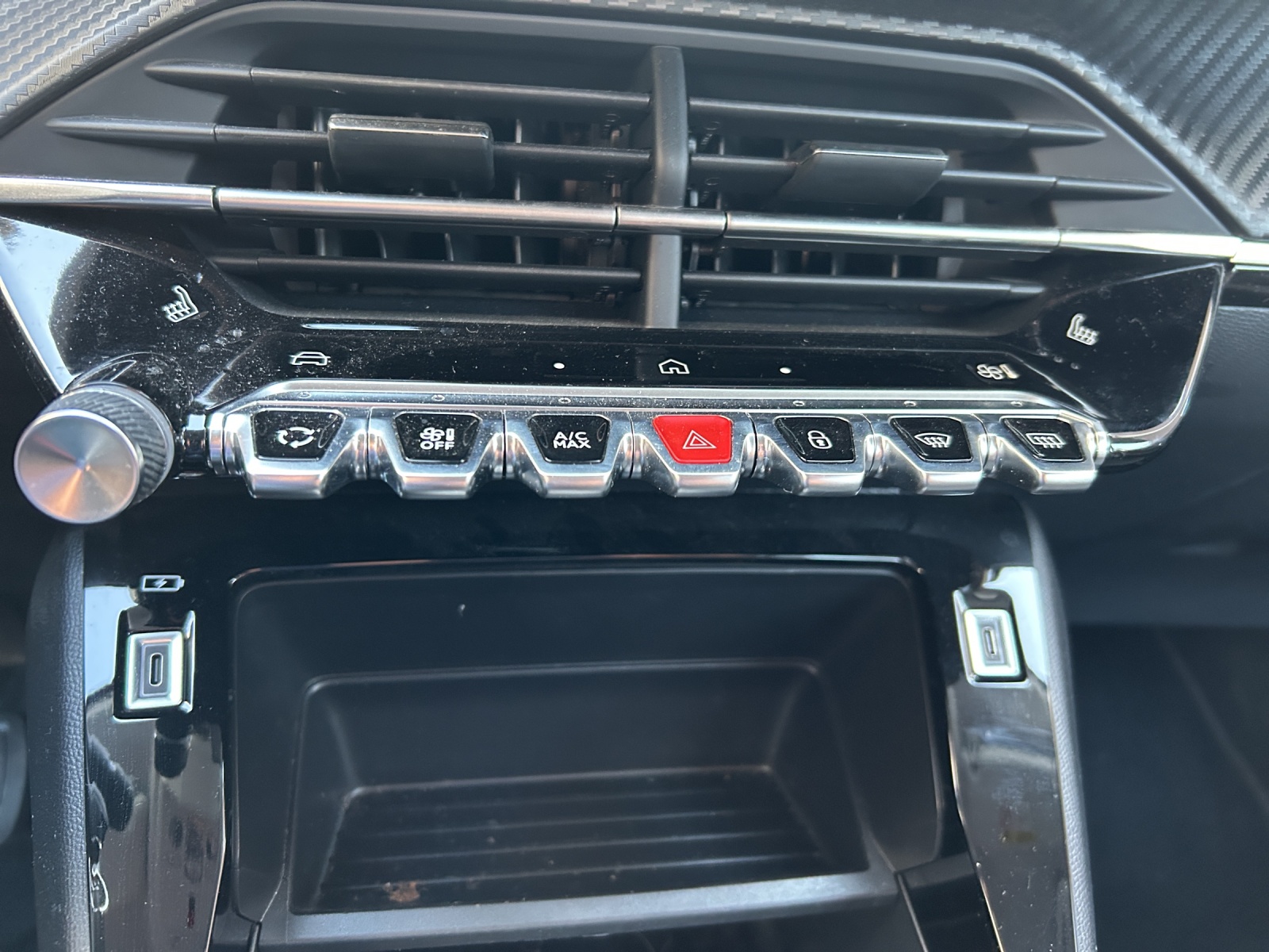 PEUGEOT 208 1.2 PureTech Active EAT8 - NAVI - LED - Einparkhilfe hinten - Sitzheizung-image-11