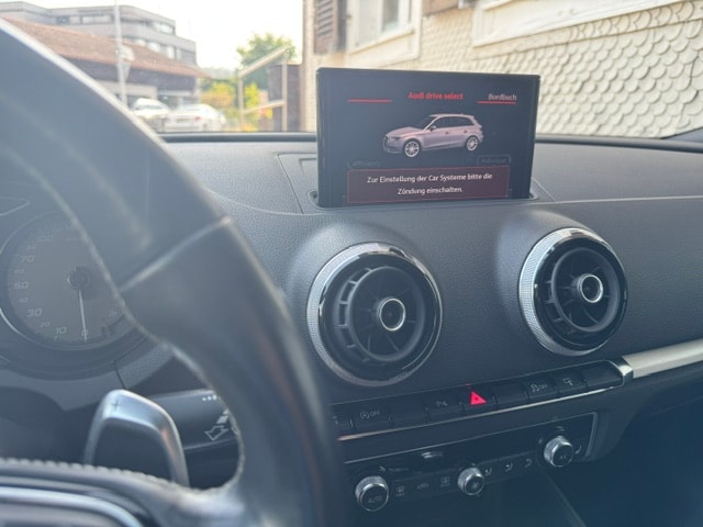 AUDI S3 Sportback 2.0 T FSI quattro S-Tronic-image-14