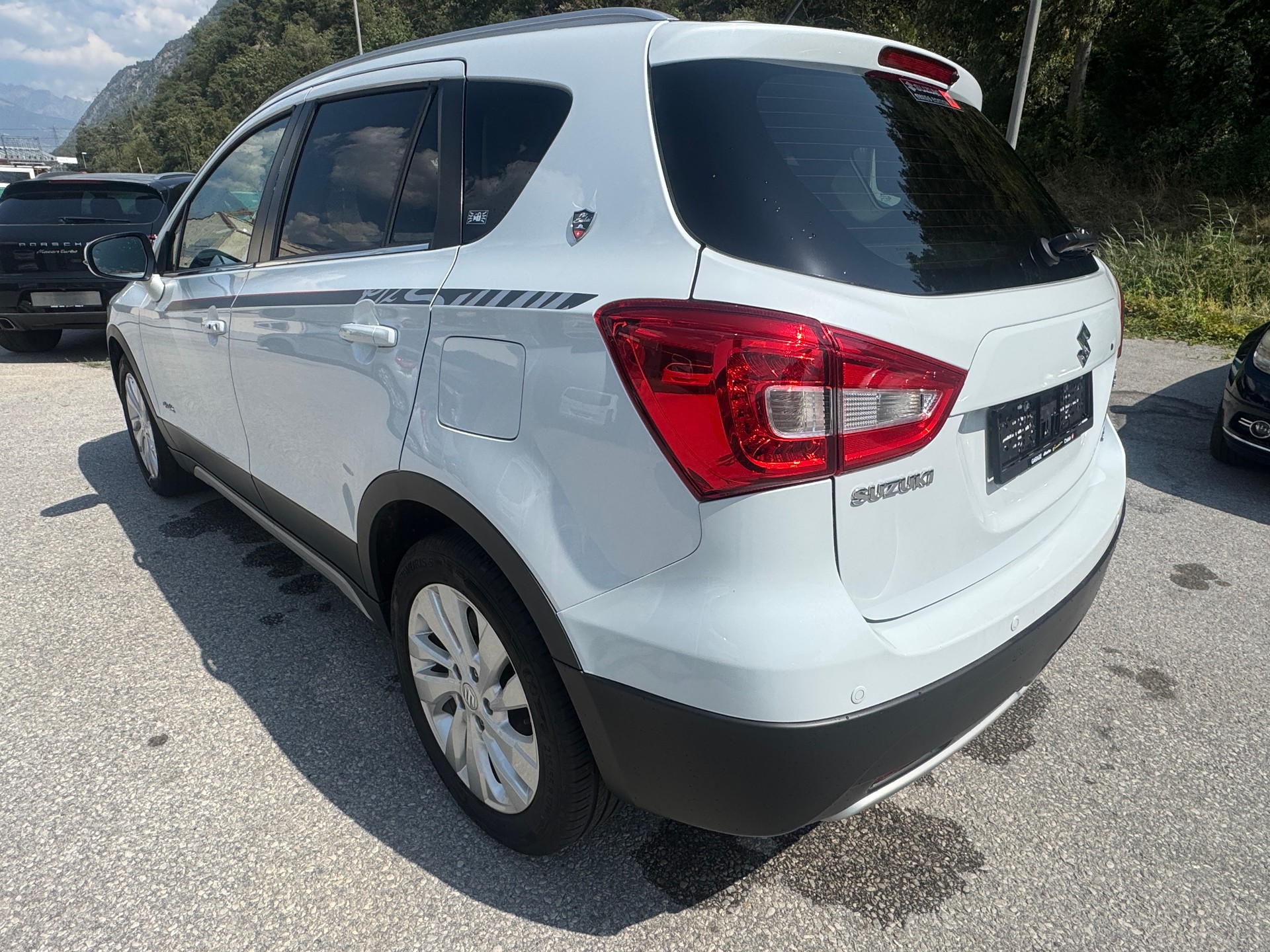 SUZUKI SX4 S-Cross 1.4 16V Piz Sulai Top 4WD Automatic-image-3