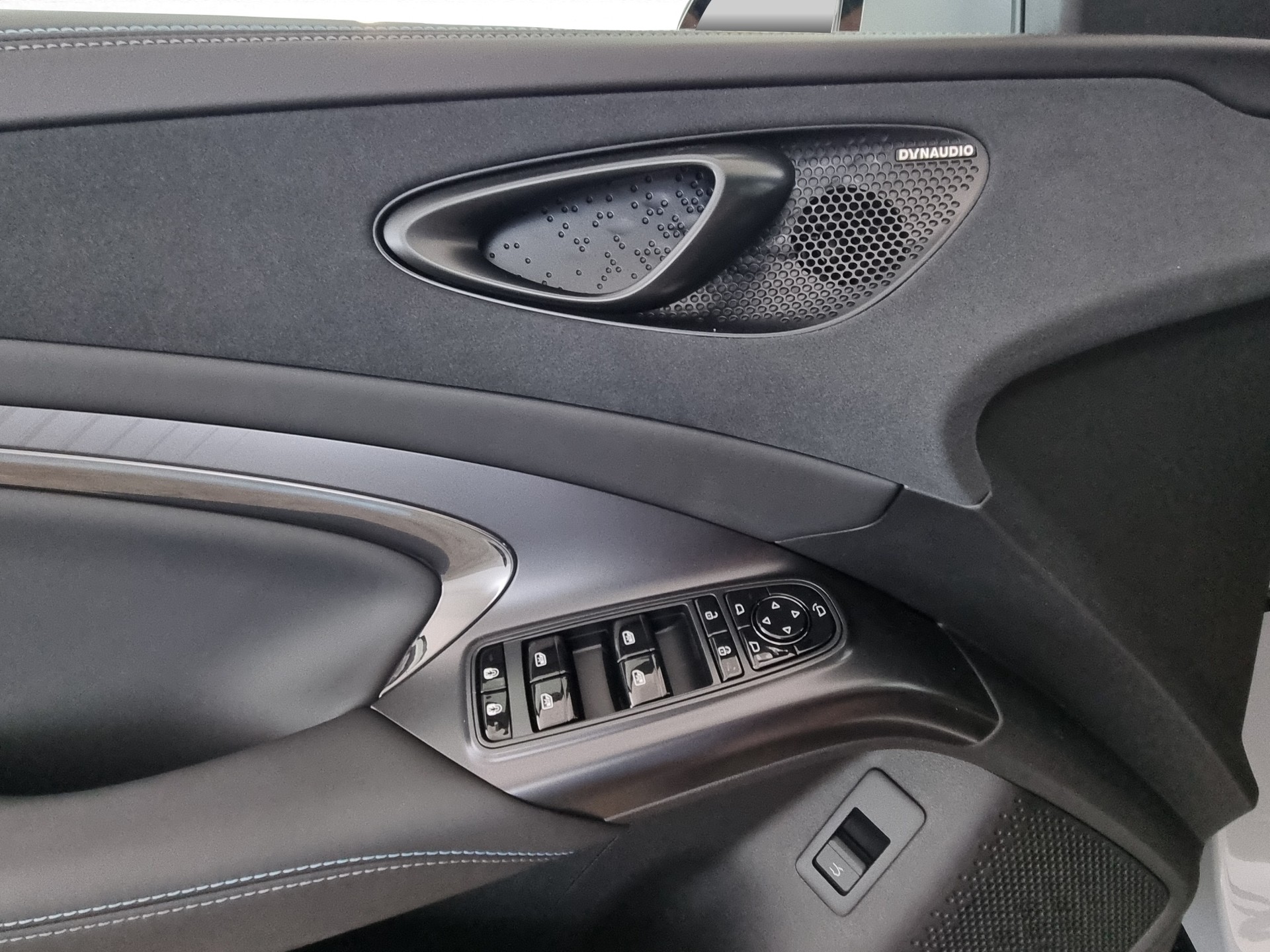 BYD Seal 82,2 kWh Excellence AWD-image-11