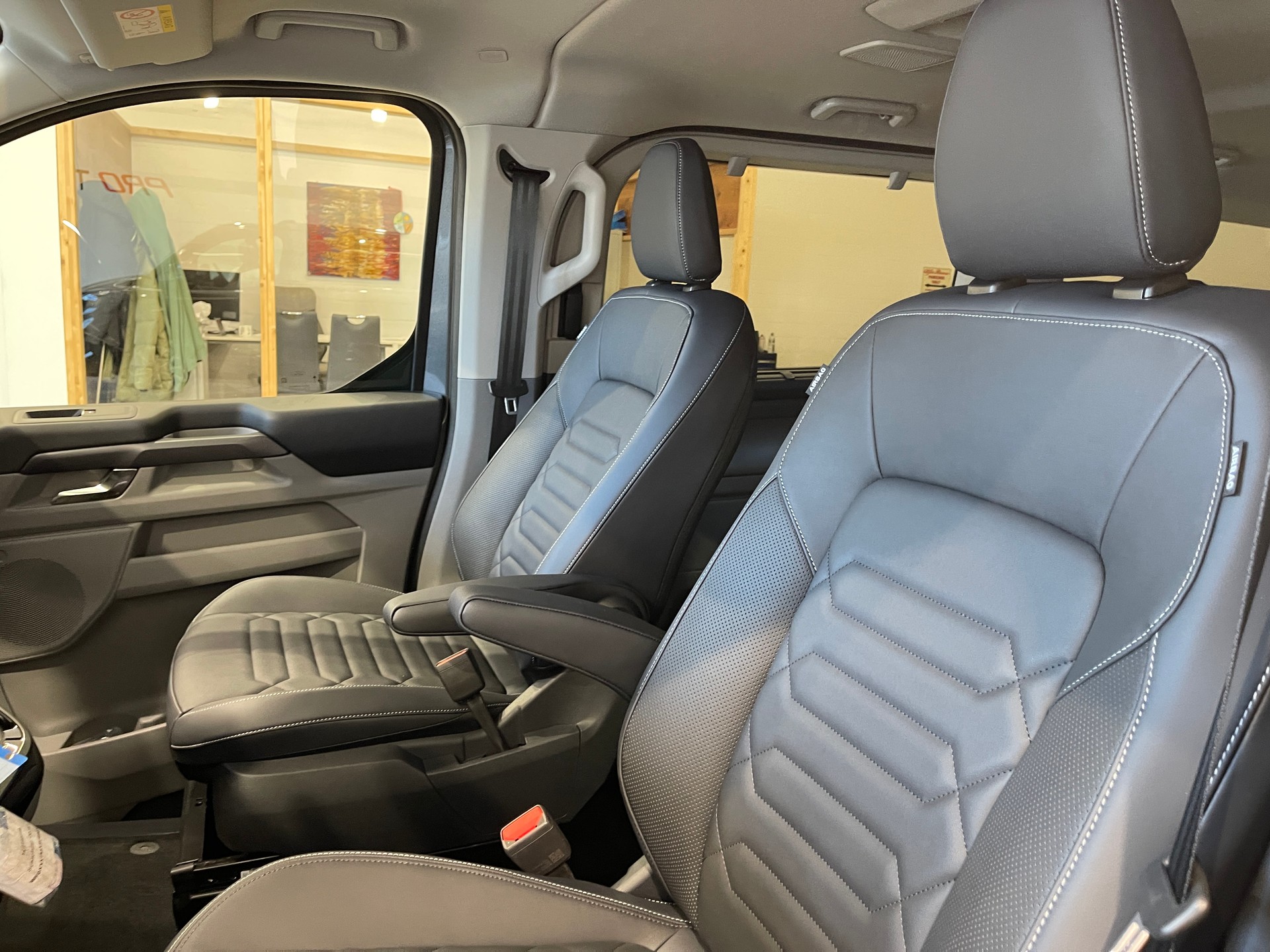 FORD Tourneo Bus 320 L2H1 TitaniumX Automat *5 JAHRE GARANTIE*-image-7