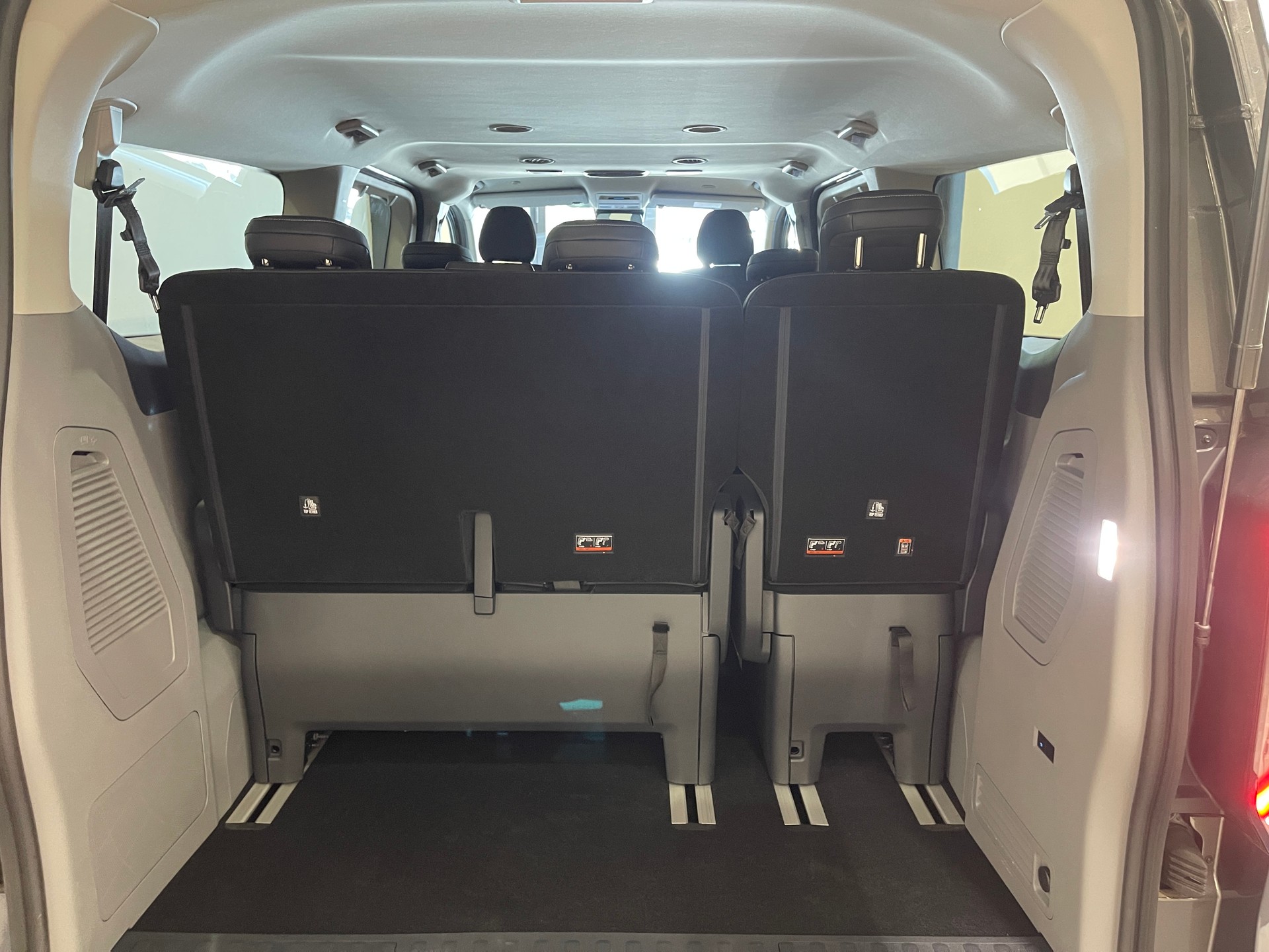 FORD Tourneo Bus 320 L2H1 TitaniumX Automat *5 JAHRE GARANTIE*-image-30
