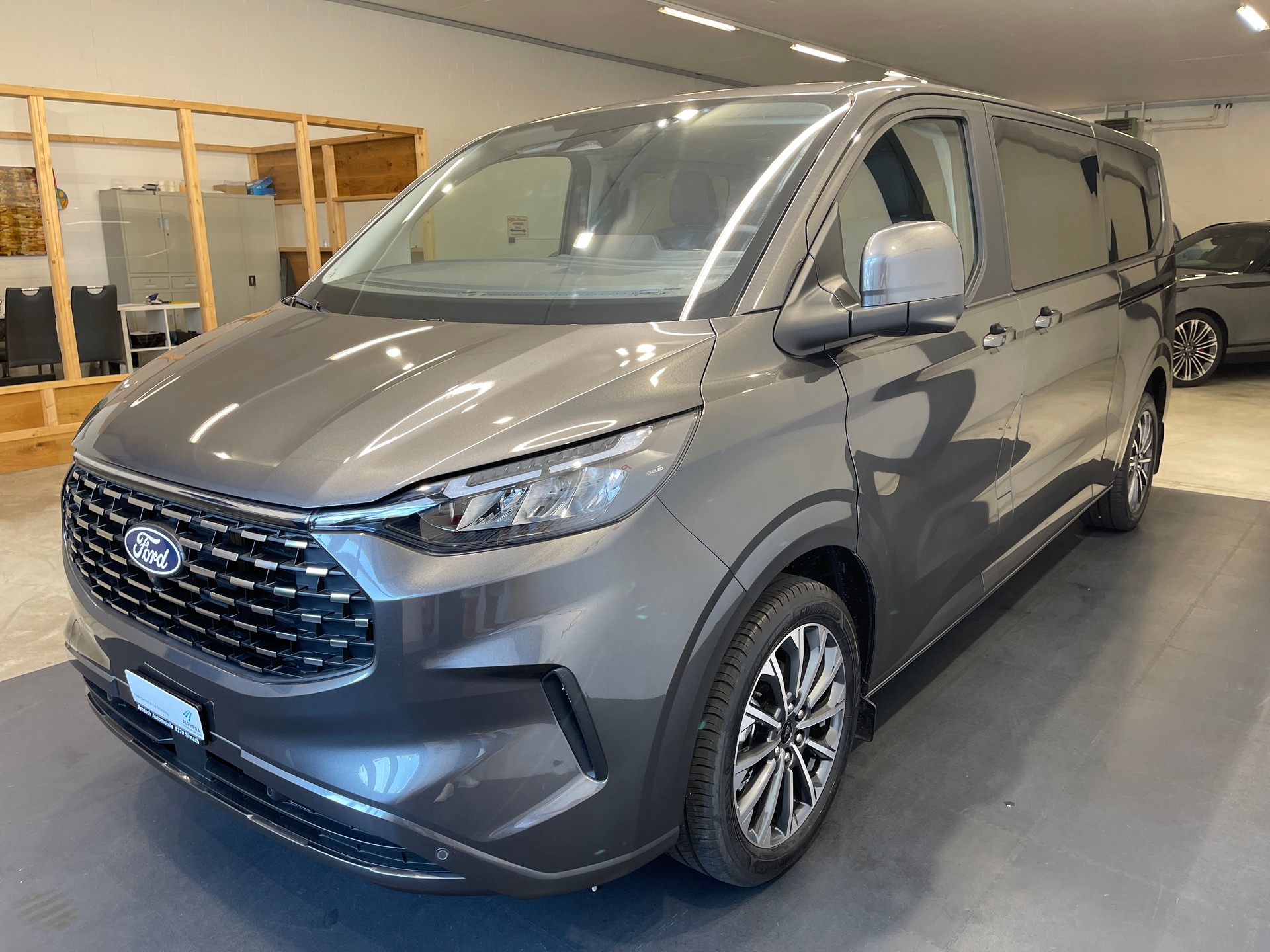 FORD Tourneo Bus 320 L2H1 TitaniumX Automat *5 JAHRE GARANTIE*-showroom-element-2