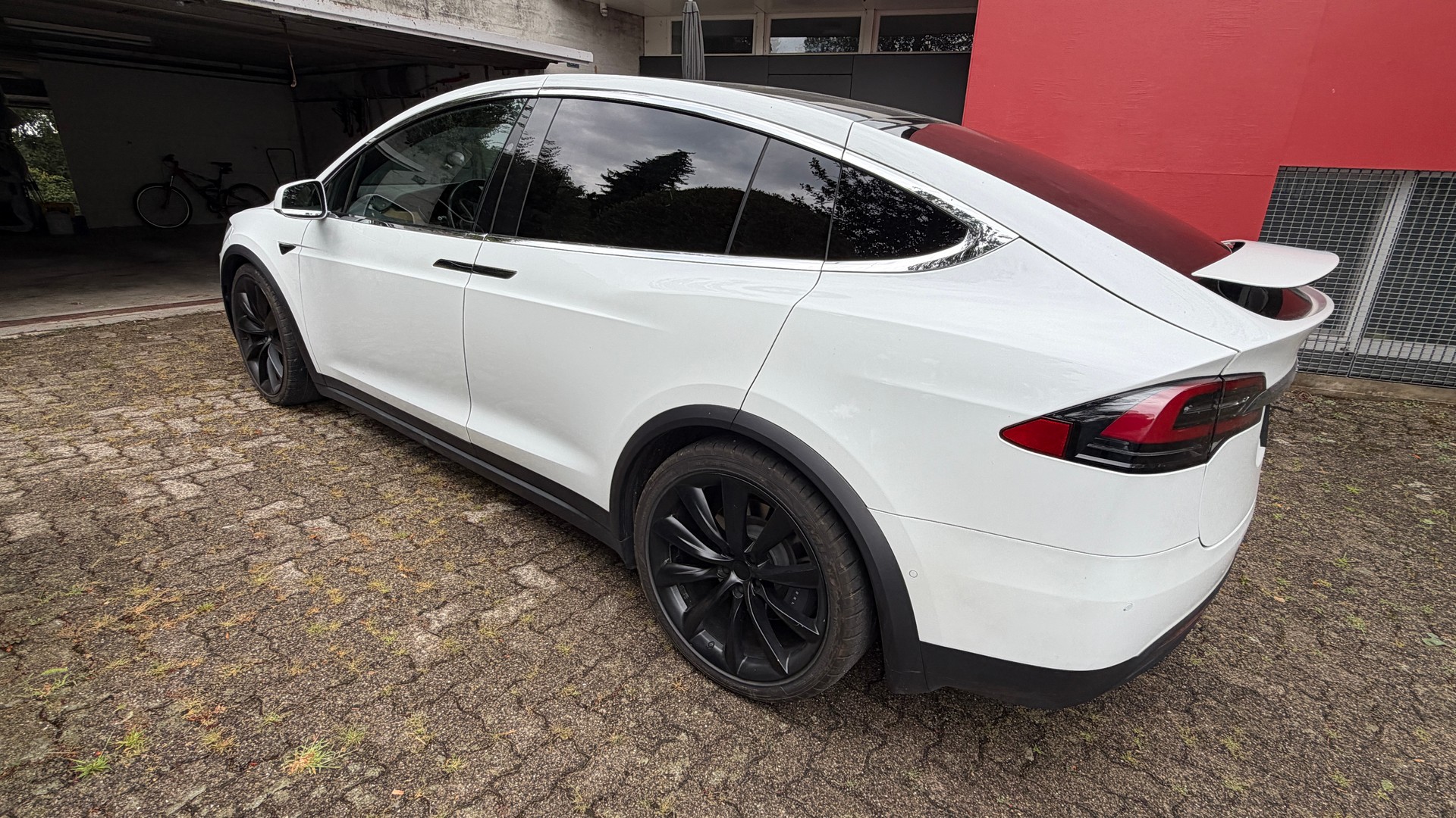 TESLA Model X Maximale Reichweite - 6 Sitze-image-2