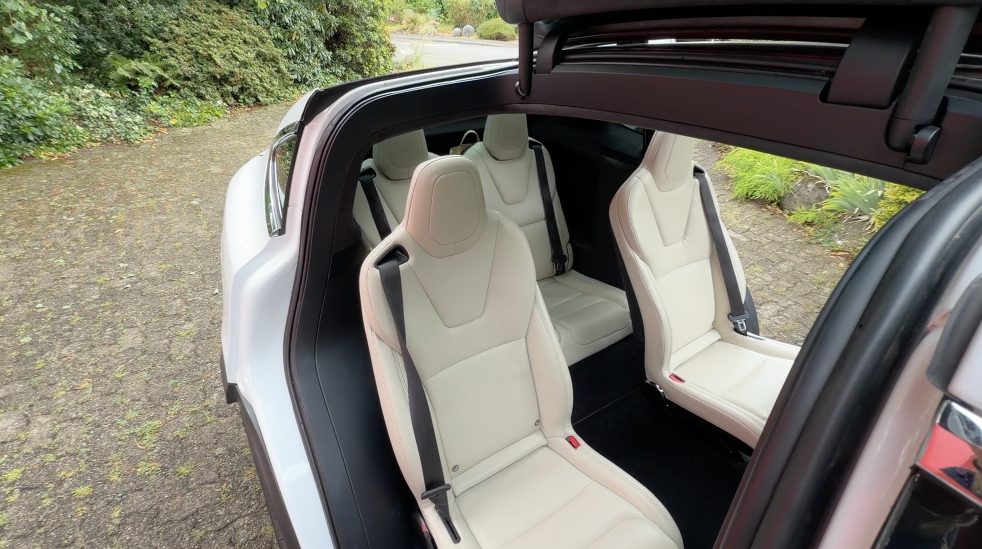 TESLA Model X Maximale Reichweite - 6 Sitze-image-1