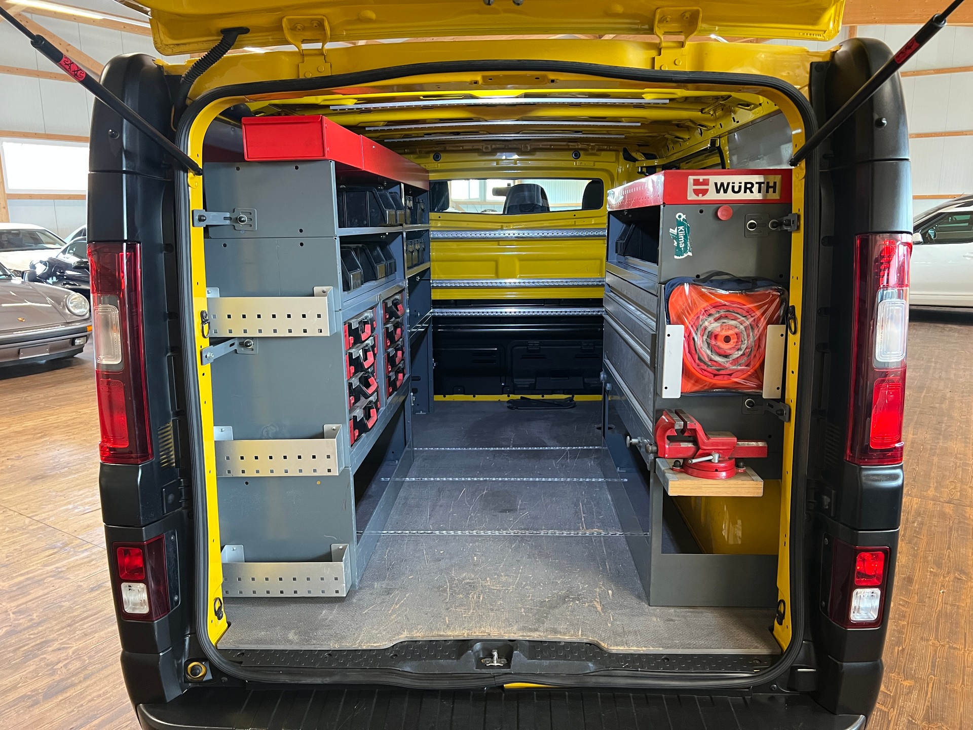 RENAULT Trafic 1.6 ENERGY TwinT. dCi145 2.9t Business L1H1-image-15