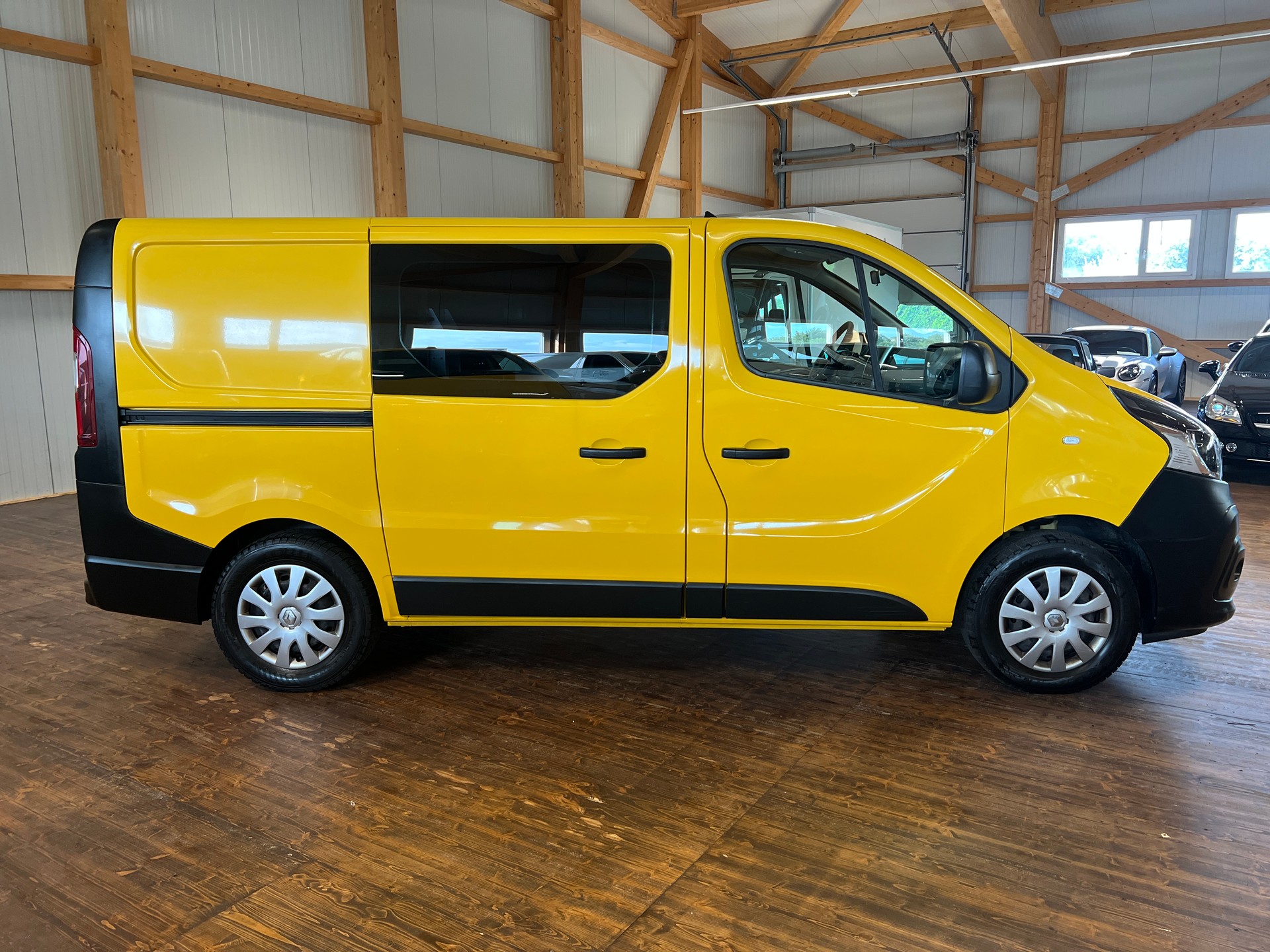 RENAULT Trafic 1.6 ENERGY TwinT. dCi145 2.9t Business L1H1-image-3