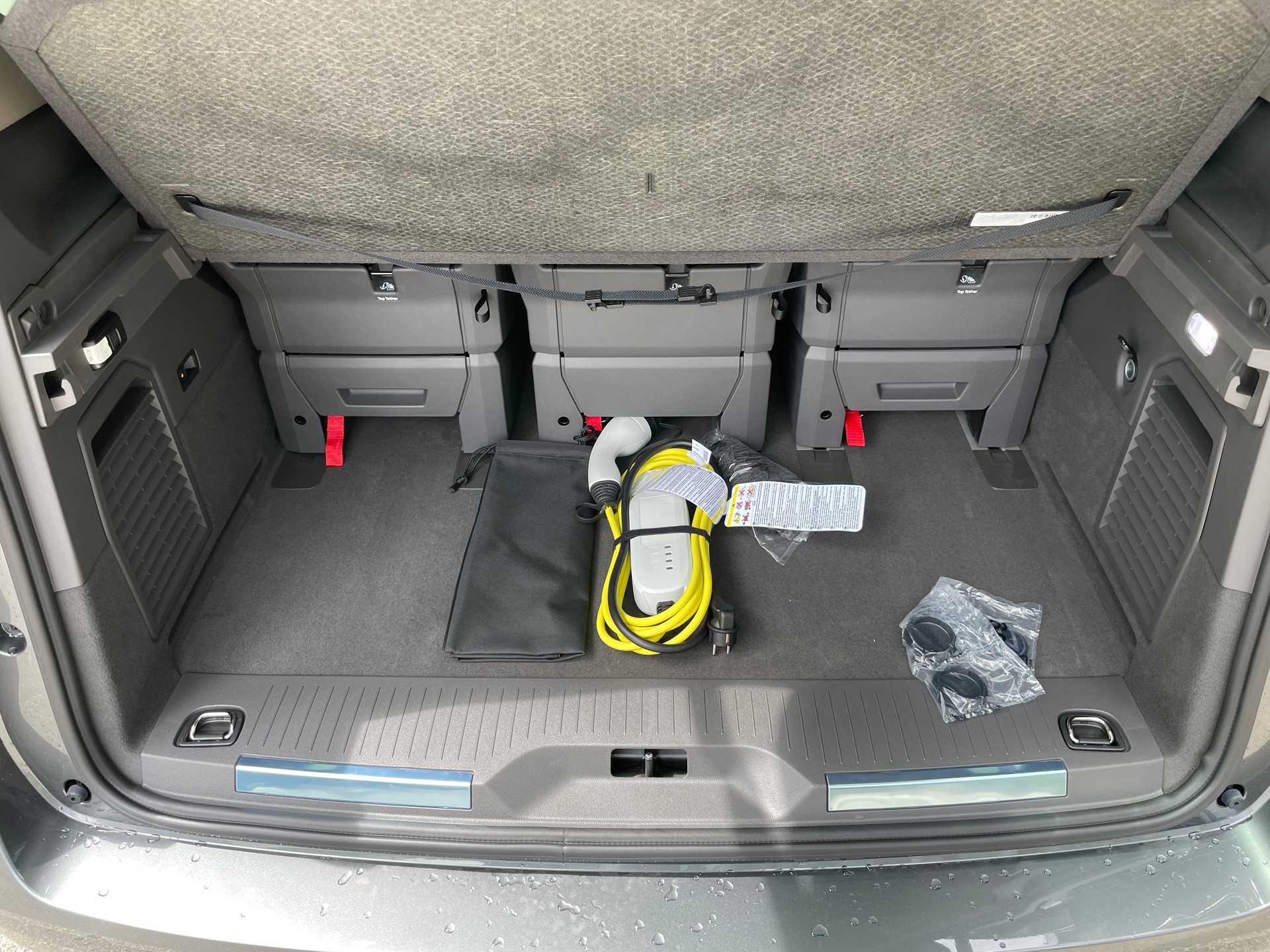 VW Multivan 1.5 eHybrid Style Lang DSG 4Motion mit AHK-image-6