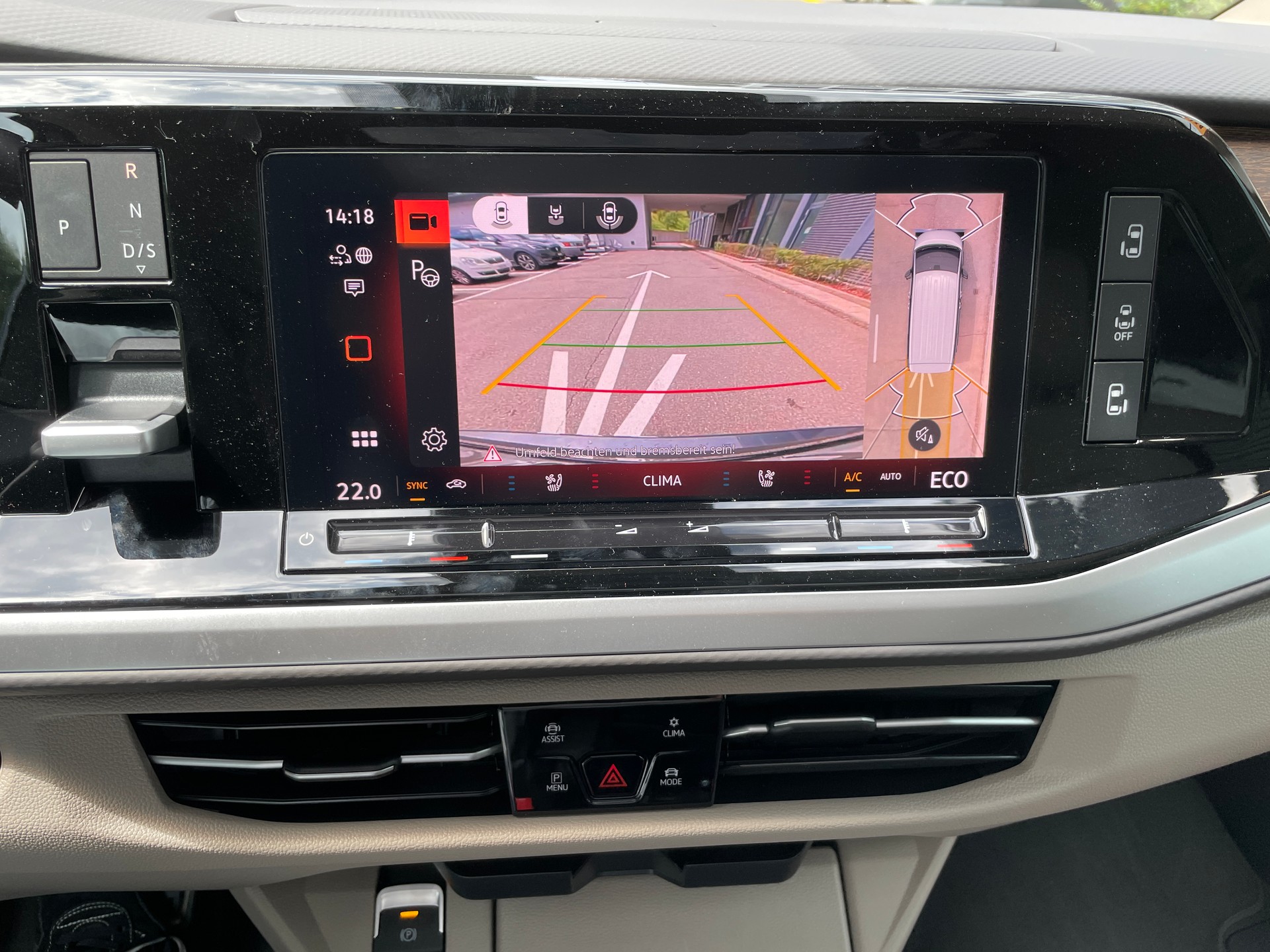 VW Multivan 1.5 eHybrid Style Lang DSG 4Motion mit AHK-image-29