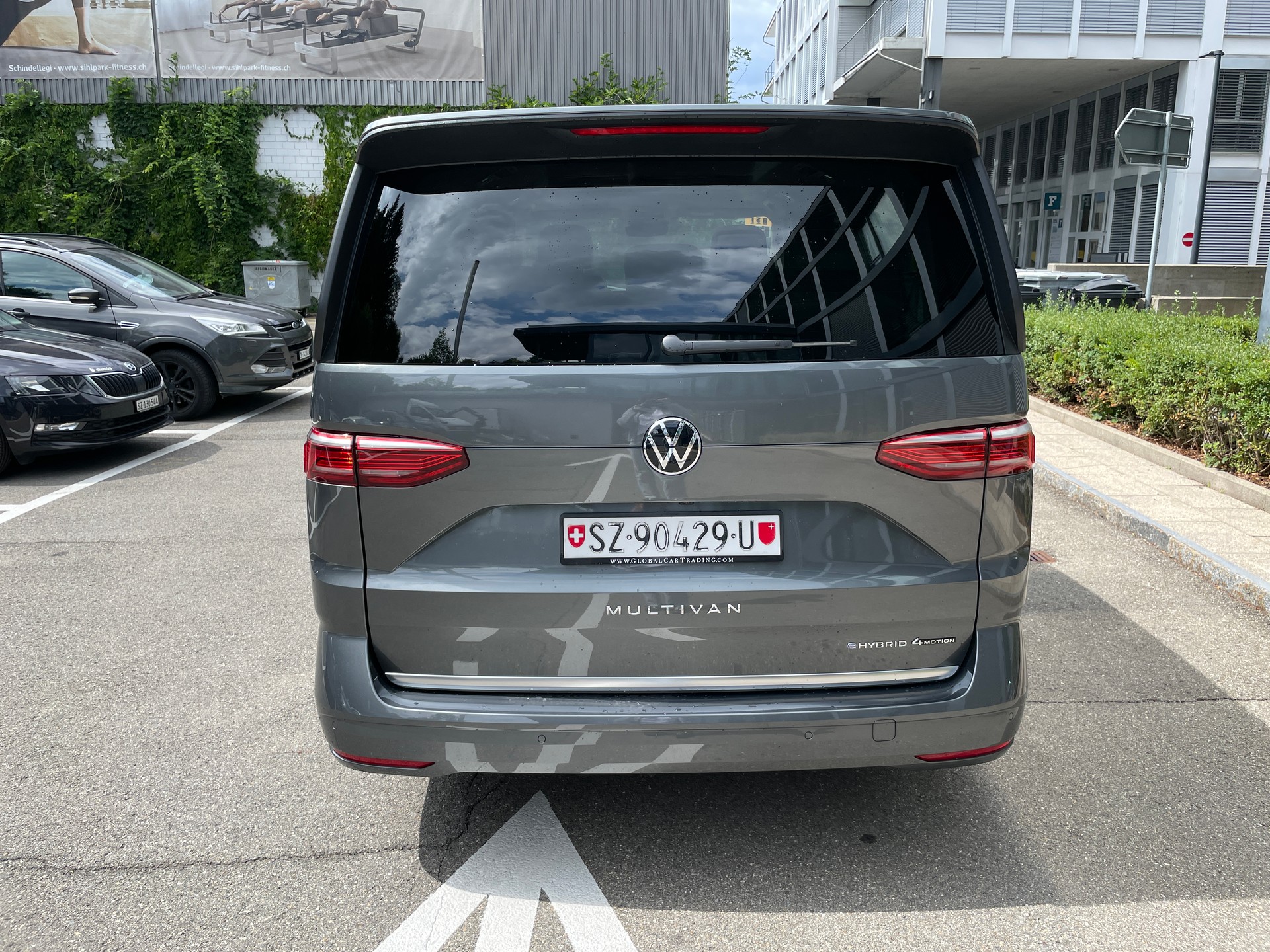 VW Multivan 1.5 eHybrid Style Lang DSG 4Motion mit AHK-showroom-element-3