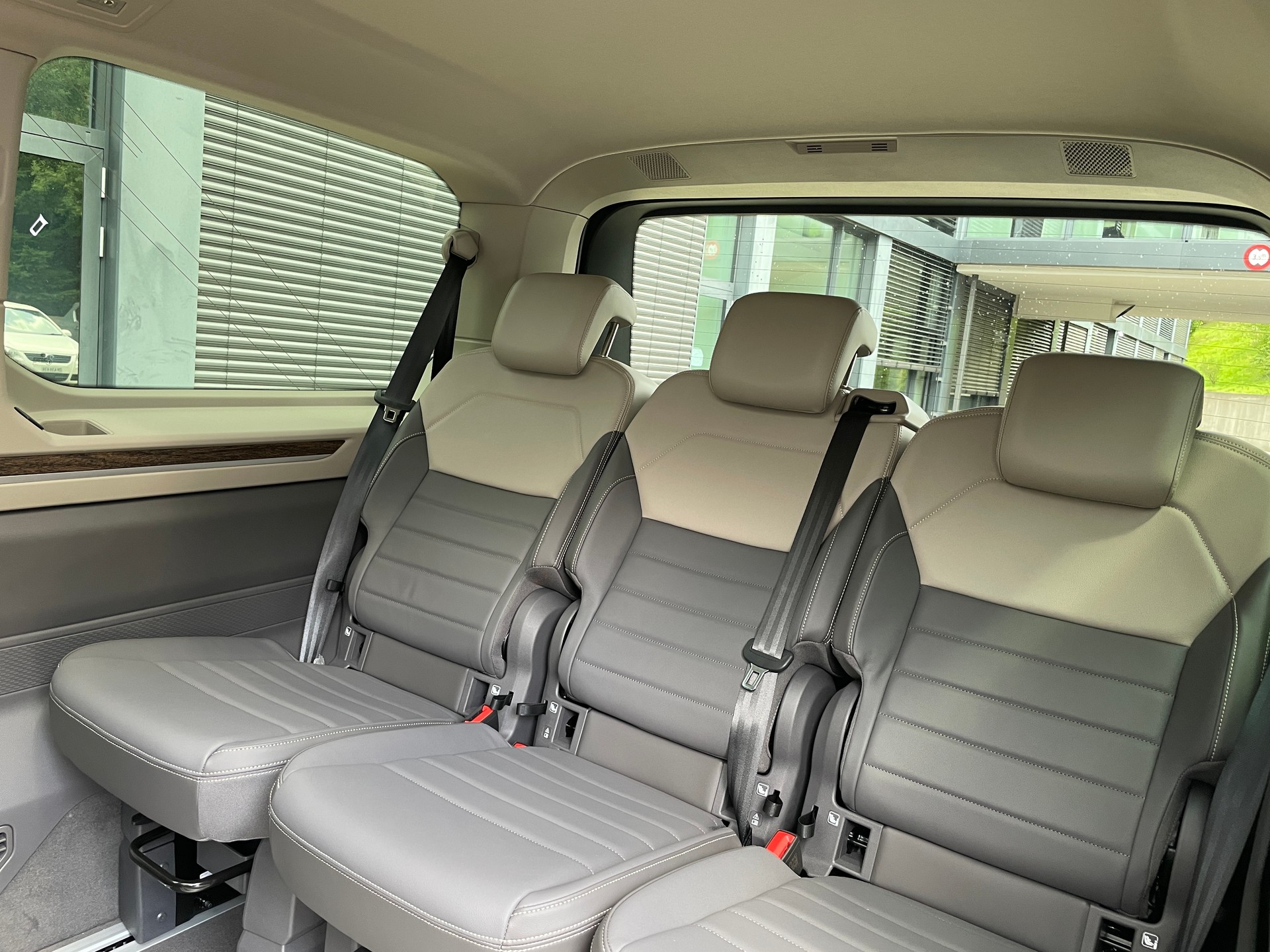 VW Multivan 1.5 eHybrid Style Lang DSG 4Motion mit AHK-image-20