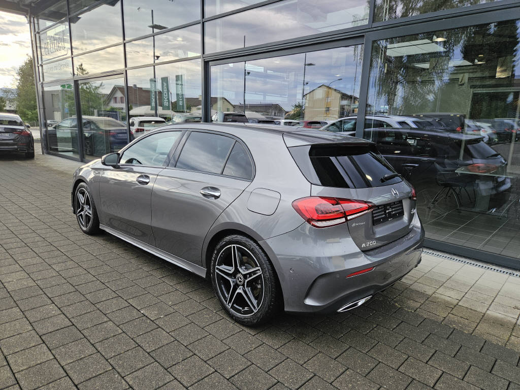 MERCEDES-BENZ A 200 4Matic AMG Line-showroom-element-2