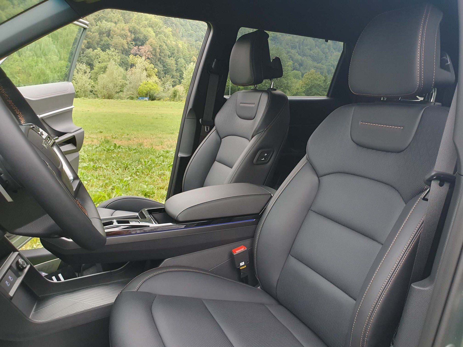 KGM-SsangYong Torres 1.5 Turbo Executive 4WD M27-image-9