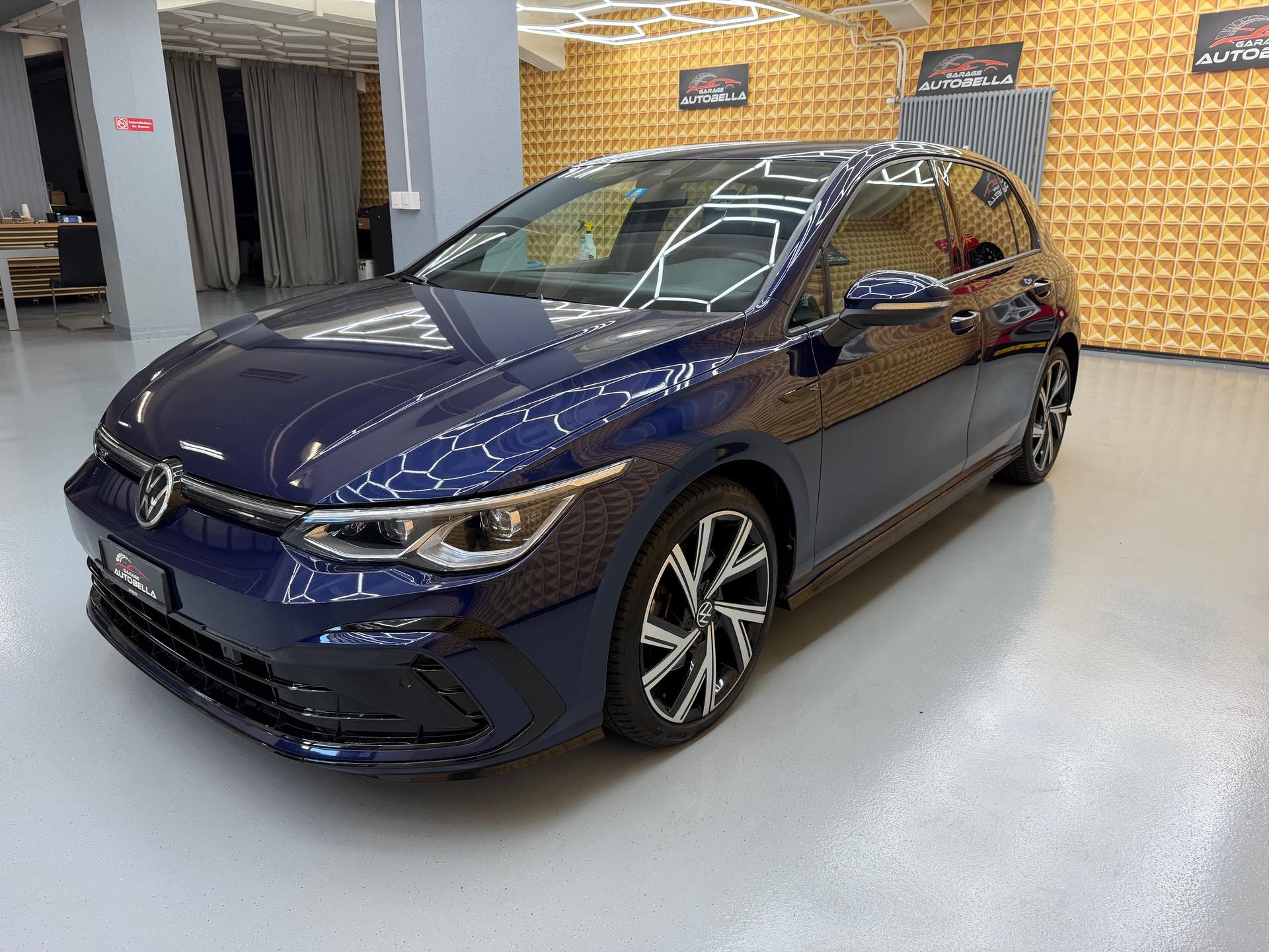 VW Golf 1.5 eTSI mHEV ACT R-Line DSG-image-0