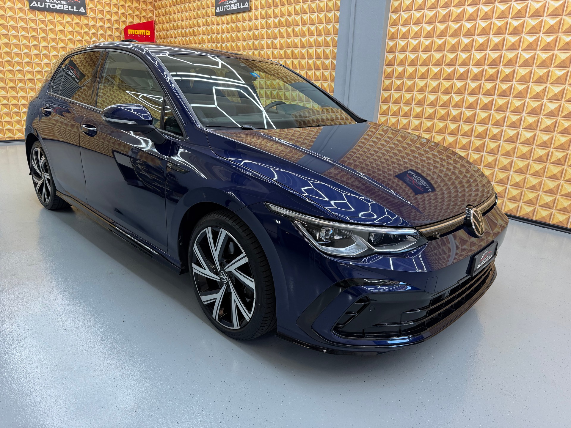 VW Golf 1.5 eTSI mHEV ACT R-Line DSG-image-2