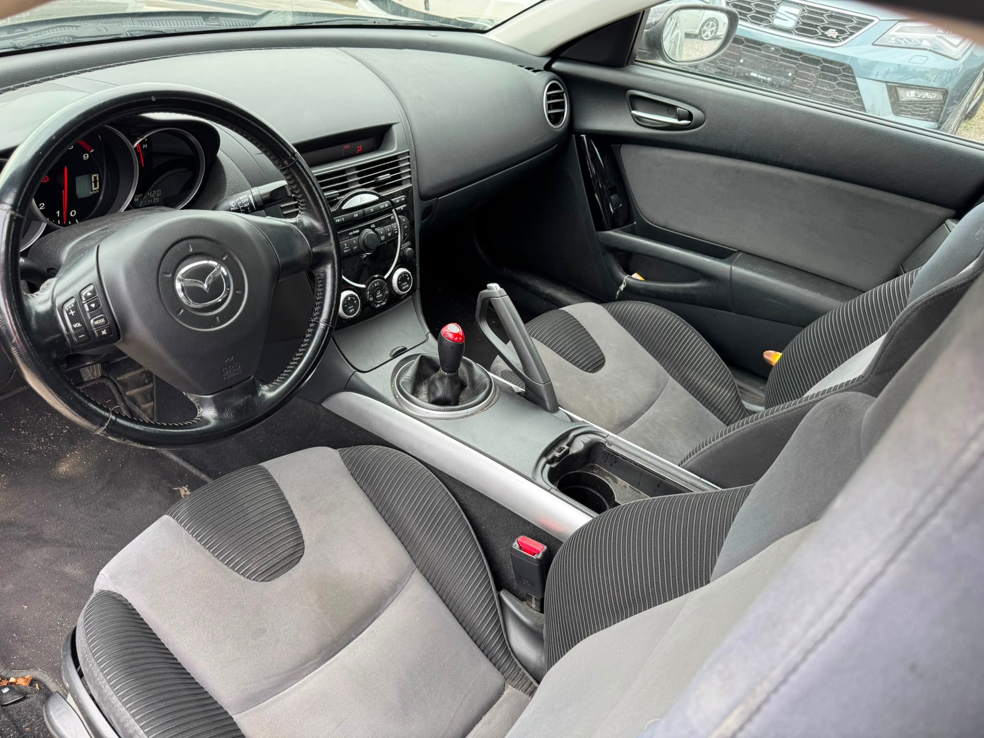 MAZDA RX-8 Revolution-image-7