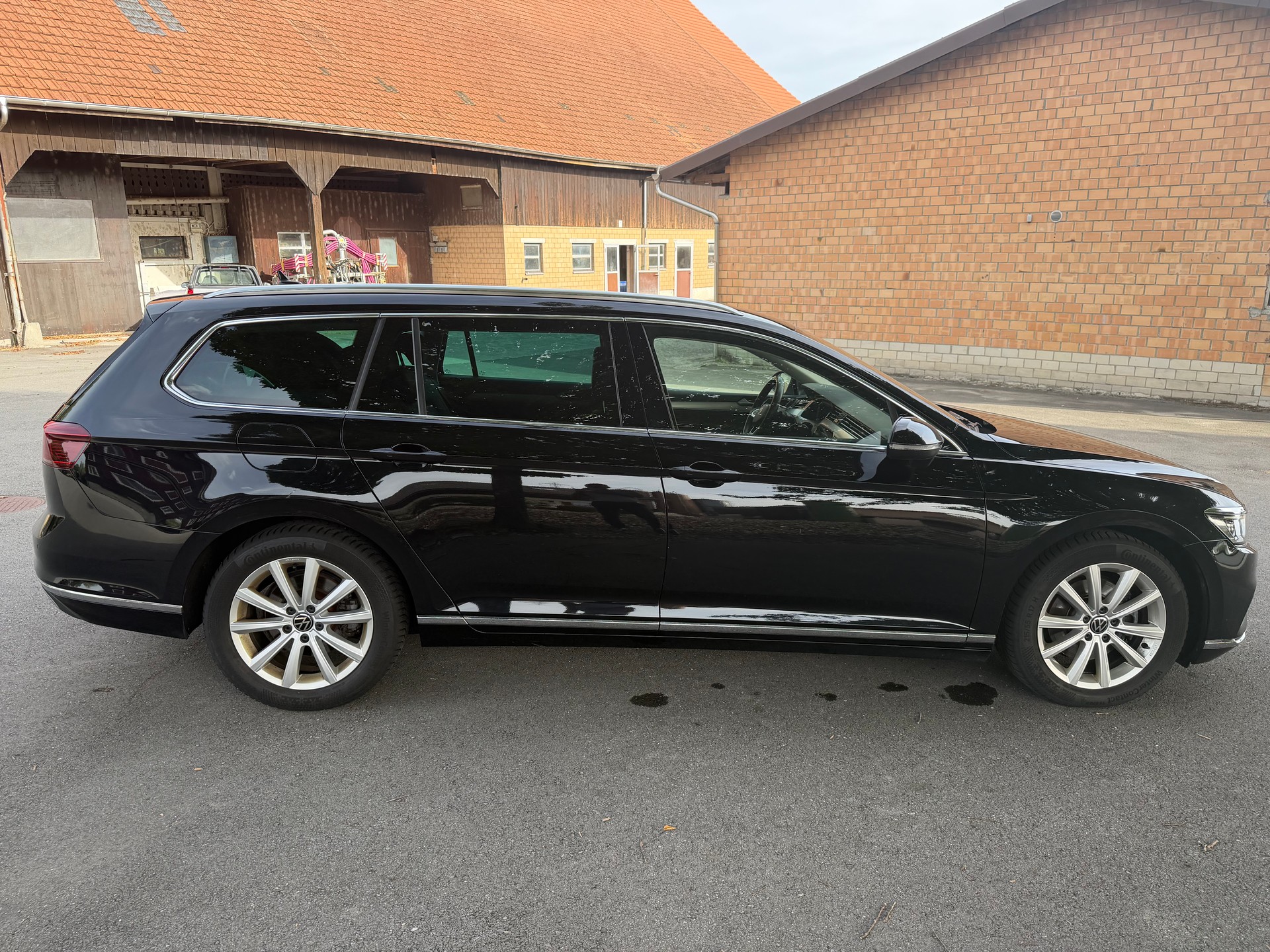 VW Passat 2.0 TDI BMT Elegance 4Motion DSG-image-4