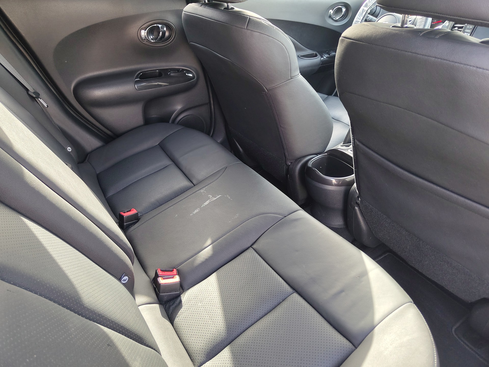 NISSAN Juke 1.6 DIG-T Swiss Edition 4x4 Xtronic M-CVT-image-9