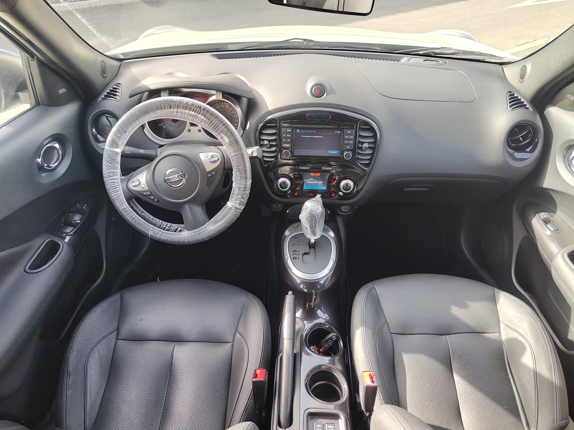 NISSAN Juke 1.6 DIG-T Swiss Edition 4x4 Xtronic M-CVT-image-12